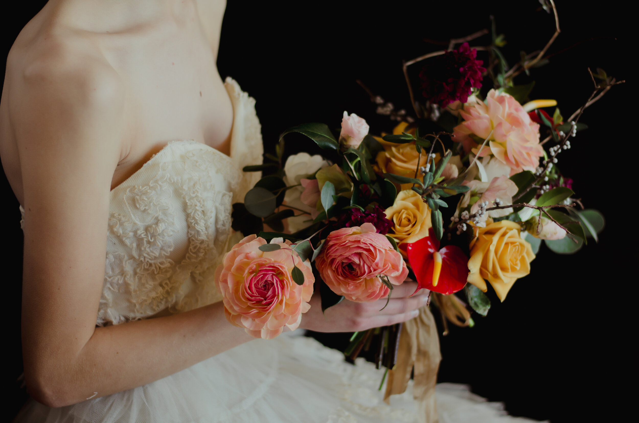 peytonoliviaphoto_steelcutflowerco_bride_bouquet_wedding_frederickmaryland_POW2020-7.jpg