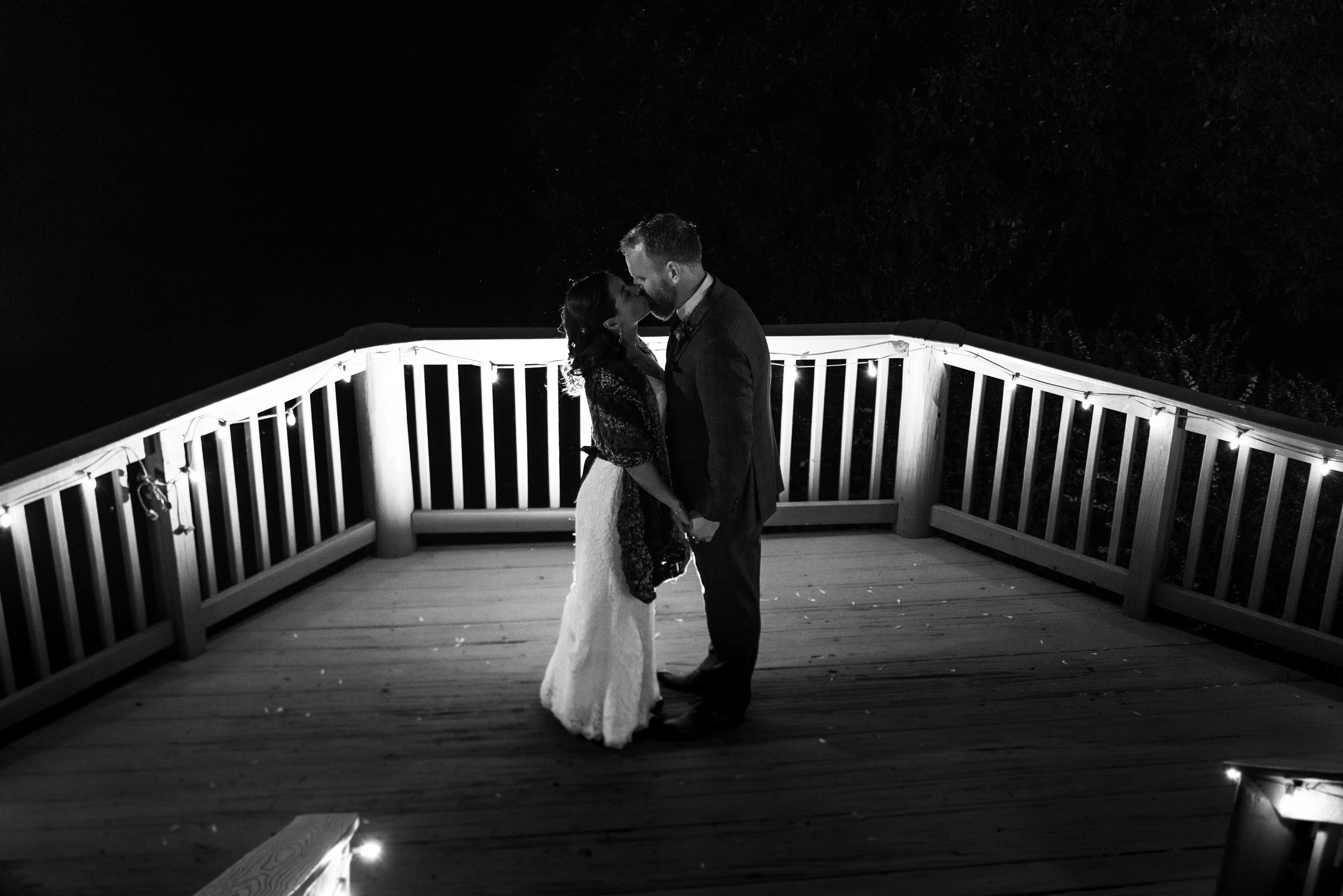 blog_Melissa+Caleb_Wedding_SenecaCreek_November132021_PeytonOliviaPhotography_POW2021-128.jpg