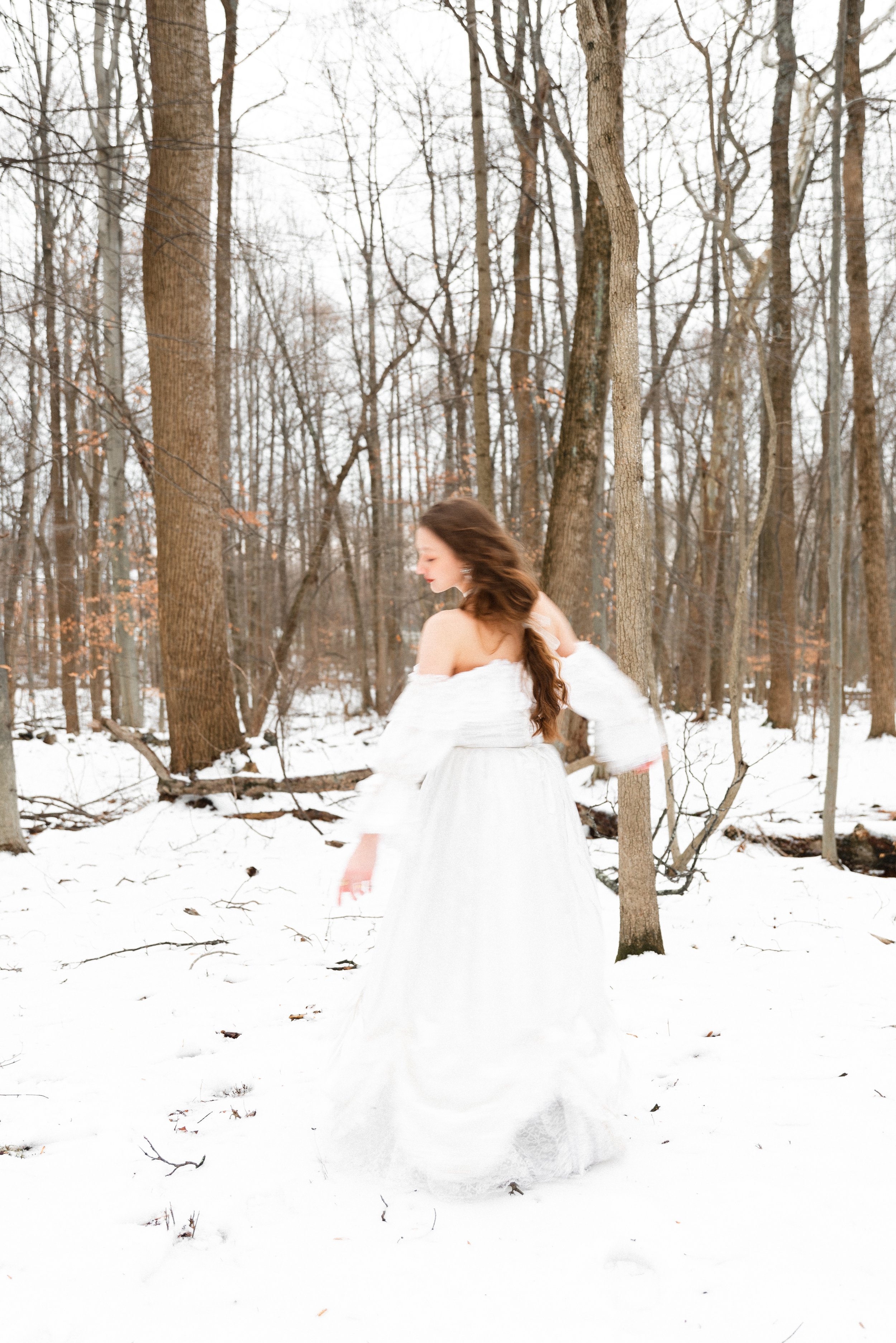 Creative_Portrait_Snow_Portrait_Editorial_Fashion_Halle_Trashhoejunk_Frederick_FrederickCounty_Maryland_PeytonOliviaPhotography_POW2022-24.jpg