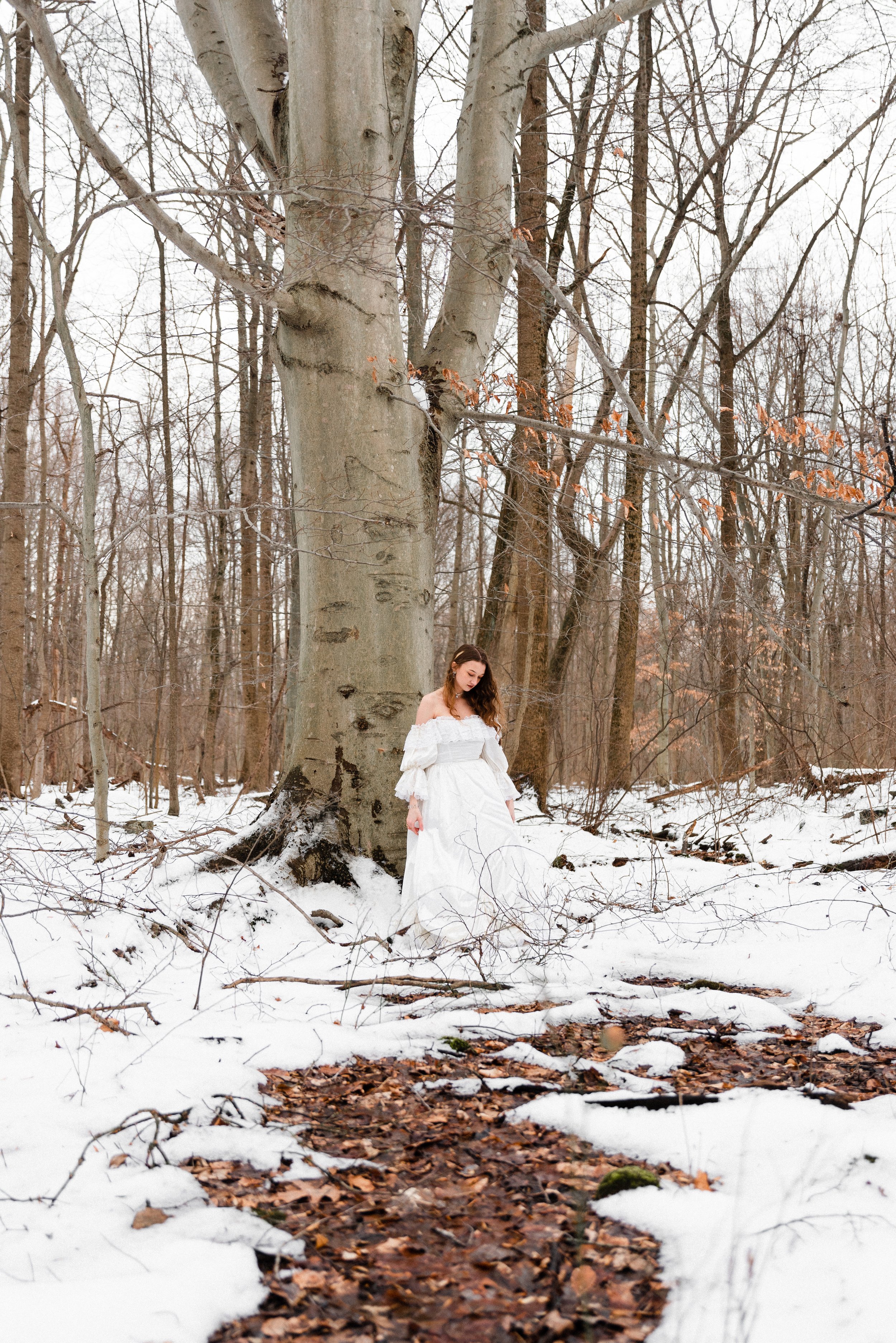 Creative_Portrait_Snow_Portrait_Editorial_Fashion_Halle_Trashhoejunk_Frederick_FrederickCounty_Maryland_PeytonOliviaPhotography_POW2022-53.jpg