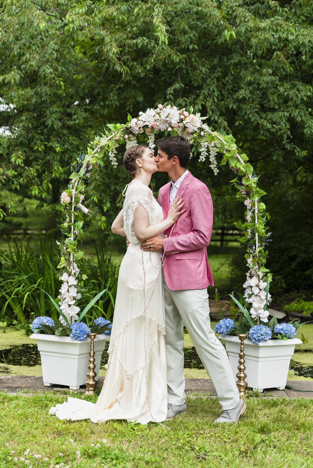 Claire+Zach_Journal_VirginiaWedding_TheHemlockHouse_AirbnbWedding_Maryland_Wedding_Elopement_DMV_Maryland_Hagerstown_Frederick_Maryland_PeytonOliviaPhoto_WeddingPhotography_POW2023-58.jpg