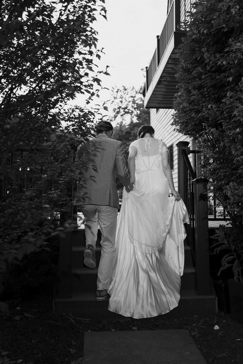 Claire+Zach_Journal_VirginiaWedding_TheHemlockHouse_AirbnbWedding_Maryland_Wedding_Elopement_DMV_Maryland_Hagerstown_Frederick_Maryland_PeytonOliviaPhoto_WeddingPhotography_POW2023-198.jpg