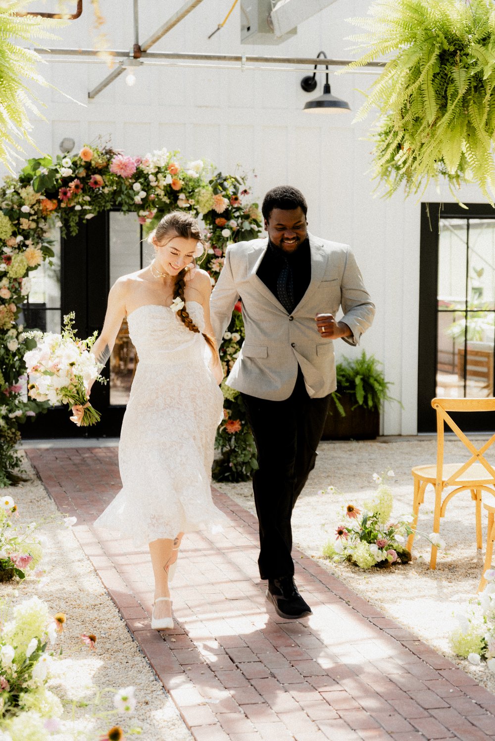 StyledWedding_Giveaway_GrayceGardens_MoonchildEvents_OrangeandOliveFloral_PeytonOlivia_Studios_Photography_Weddings_Hagerstown_Frederick_Maryland_DMV_POW2023-97.jpg