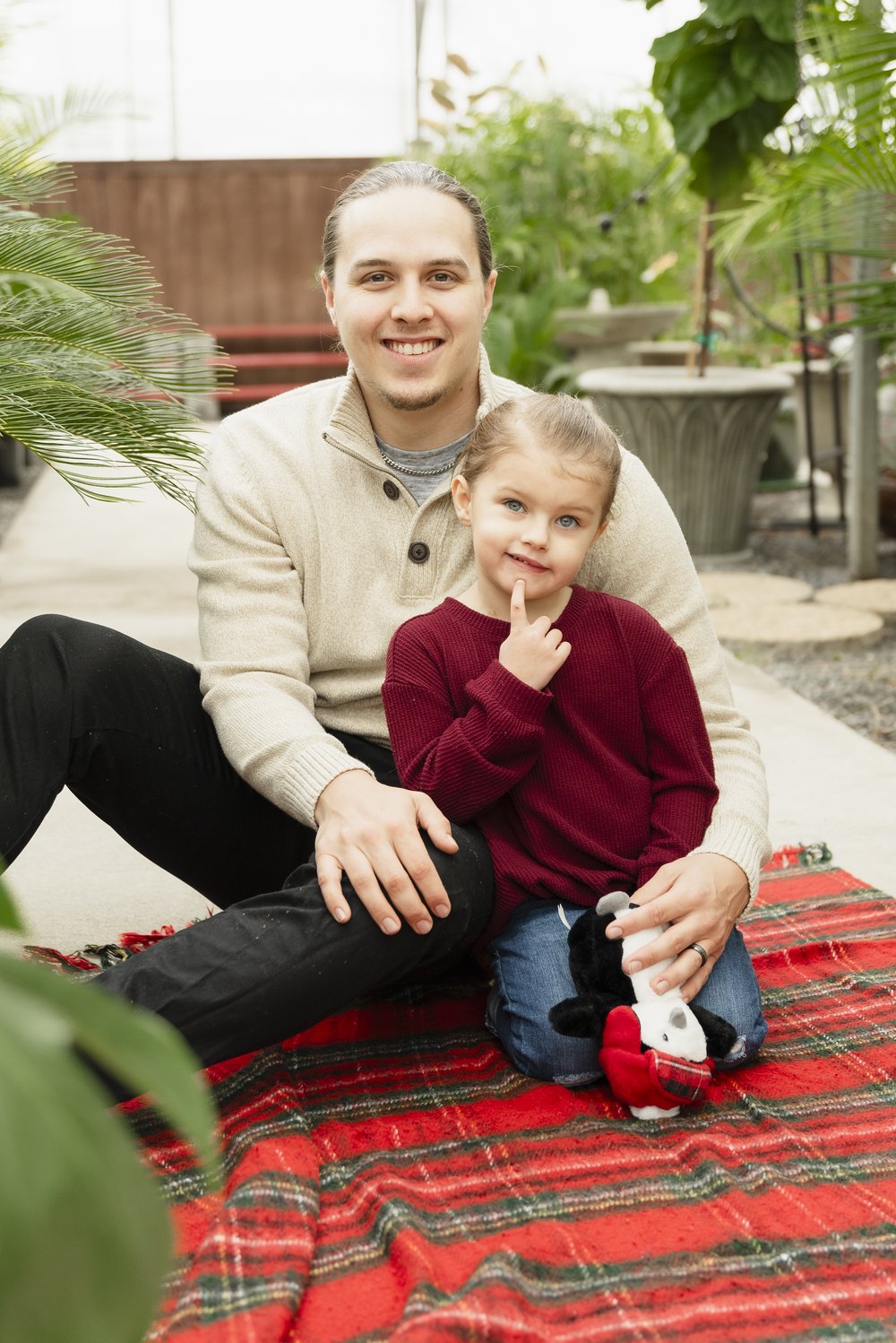 Jordan+Jonny_Family_Portrait_Session_TheDutchPlantFarm_hagerstown_frederick_washington_county_DMV_Baltimore_WashingtonDC_Weddings_engagements_Boudoir_Photography_videography_PeytonOliviaStudio_2023-59.jpg