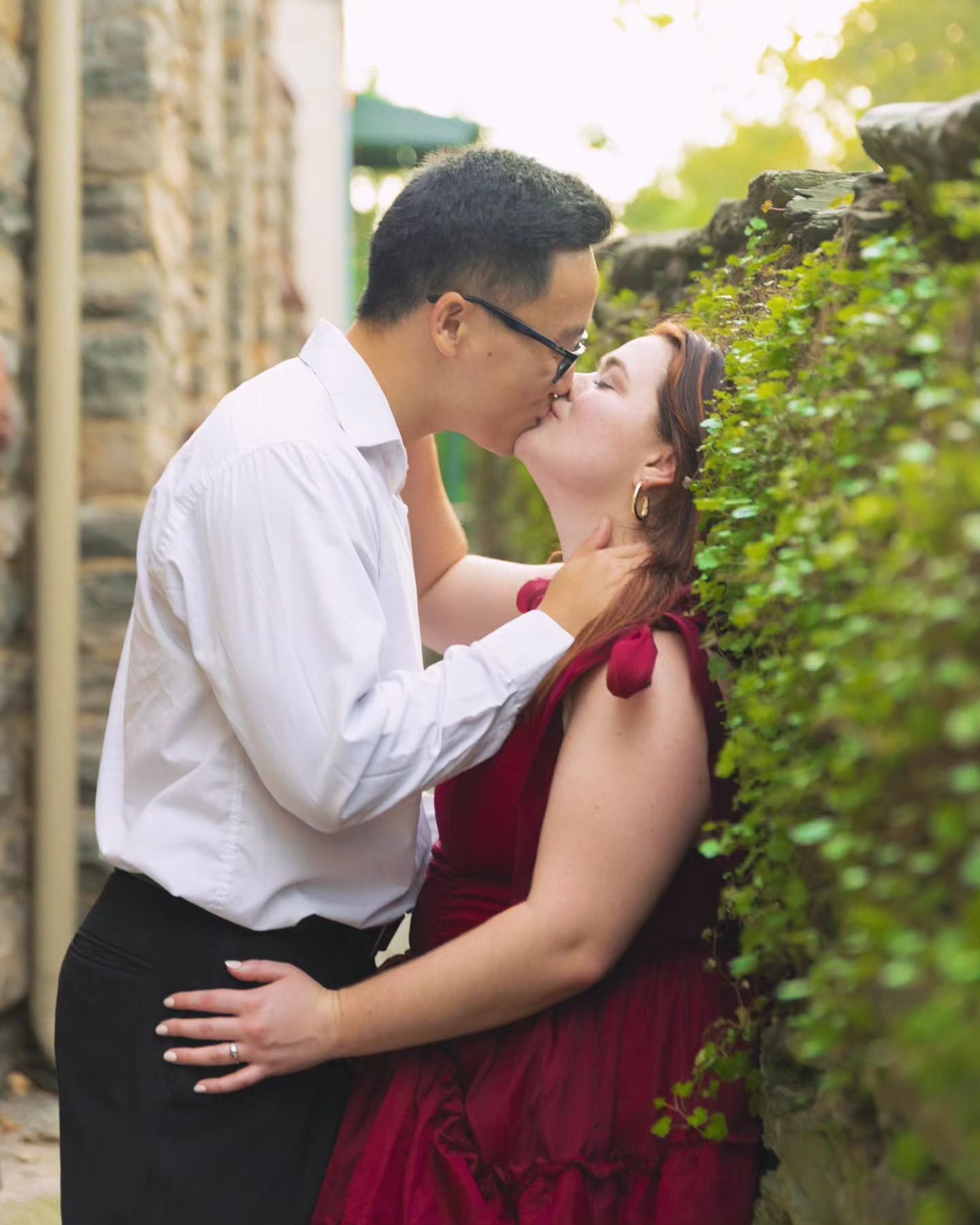 Harpers Ferry, WV + golden hour + the sweetest couple ever. Couldn't have asked for a better engagement session with Renee and Frank 💗

We strolled through Harpers Ferry Sunday evening which had a gazillion amazing backdrops to choose from- we could