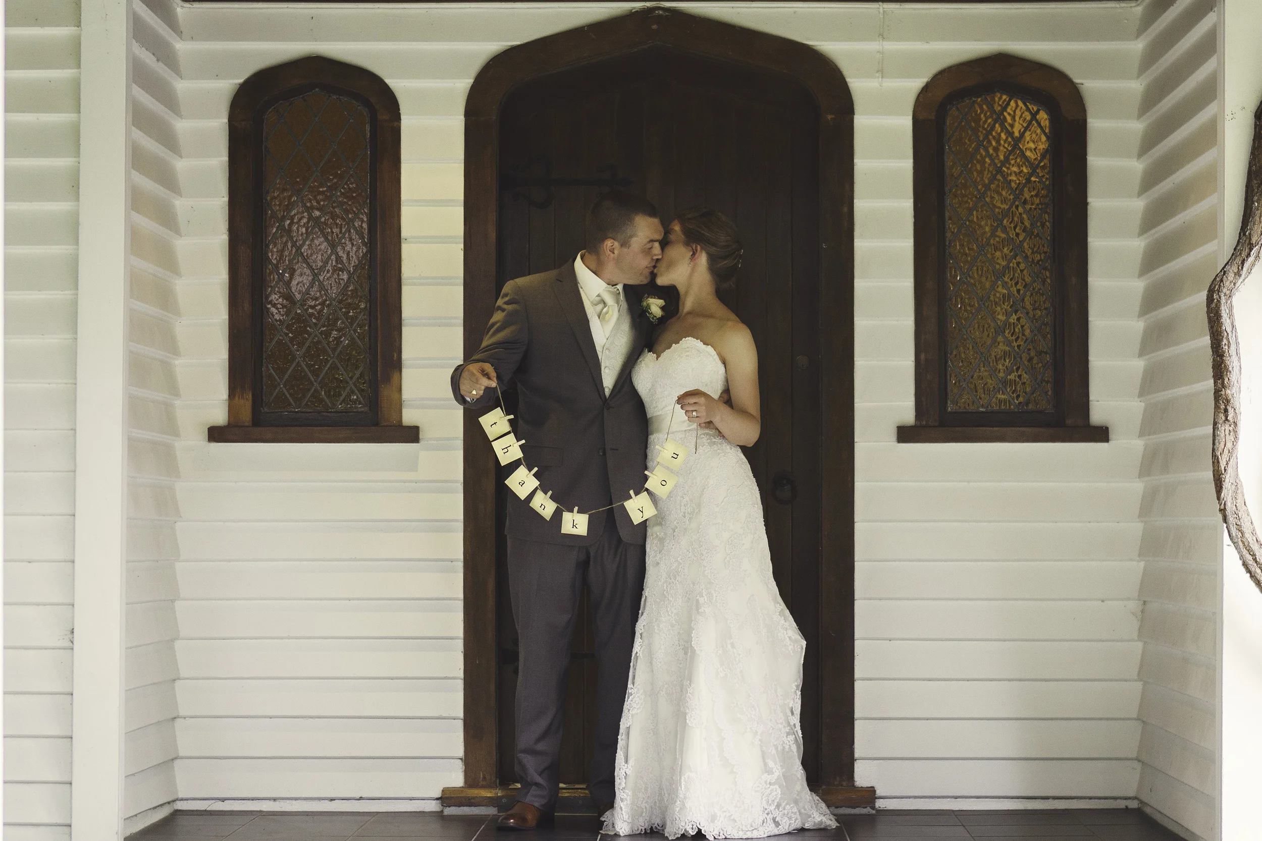 Wedding photography of couple kissing