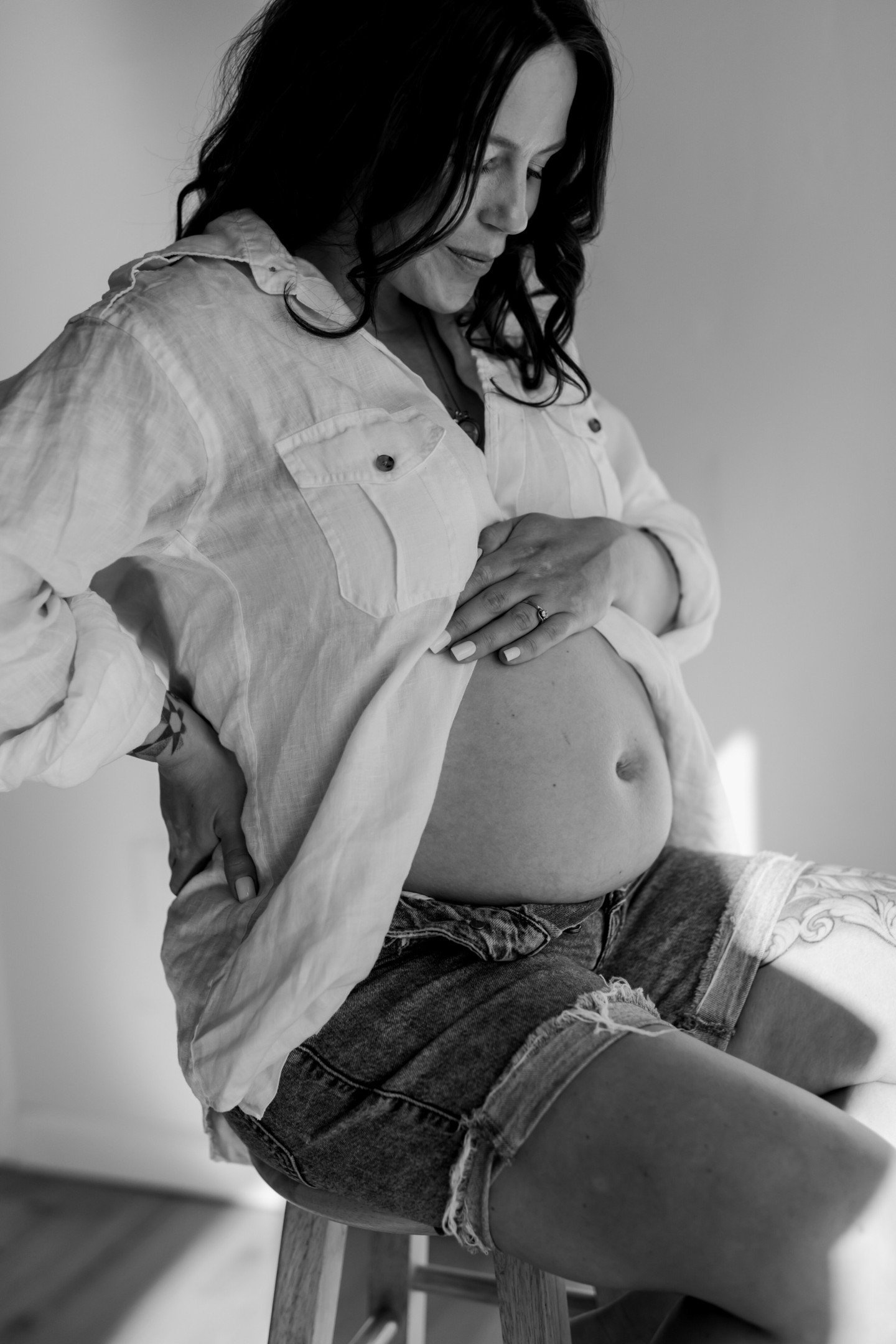 Bursting with joy? 

Bursting with baby? 

Let&rsquo;s get your picture taken!

I&rsquo;ve got a wonderful studio perfect for you to bare it all, or as much as you&rsquo;re comfortable with. 

I can catch you glowing, before baby arrives and you star