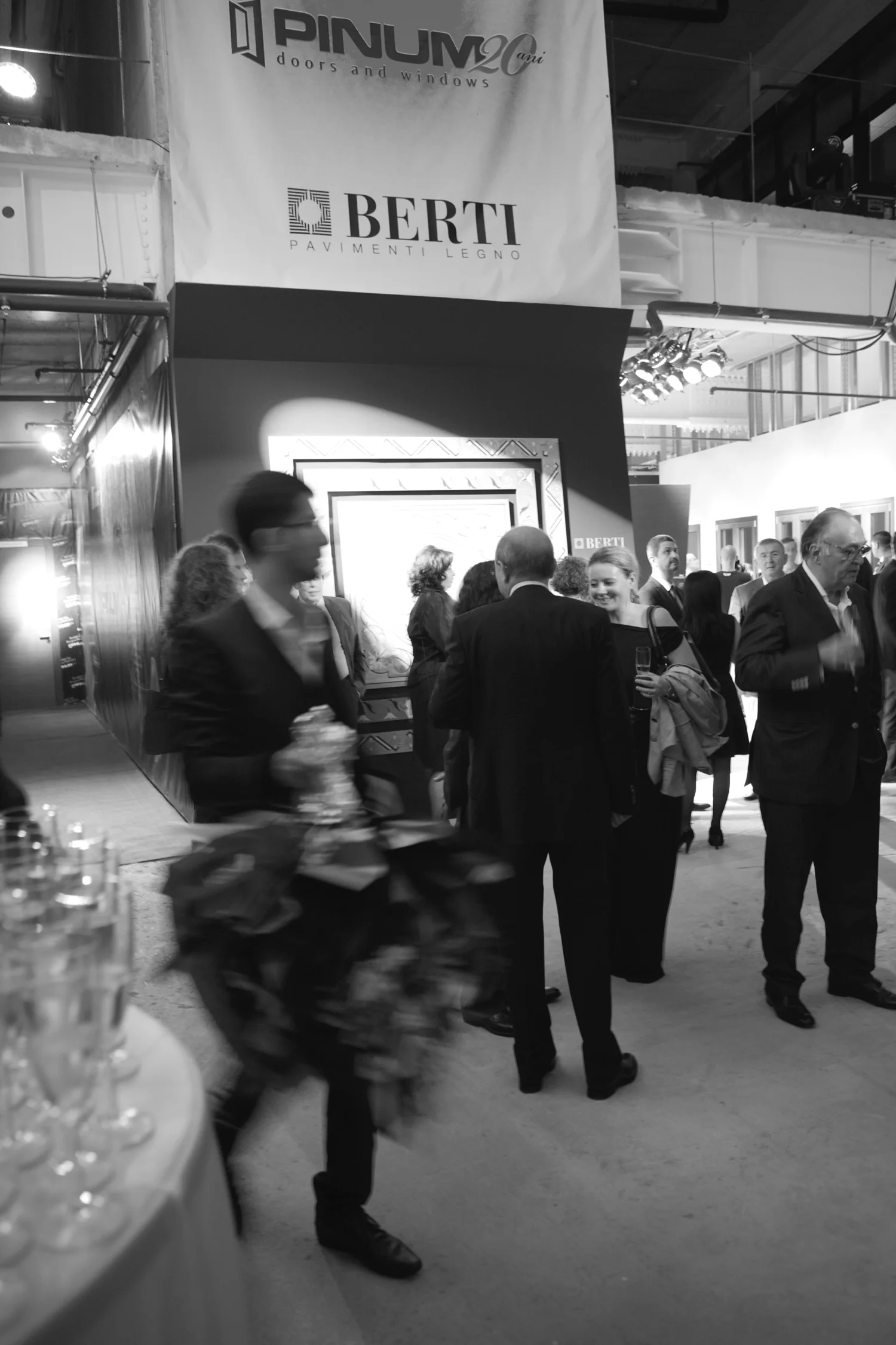 Matteo Berti Berti Pavimenti legno-Bucarest-Party - 22.jpg