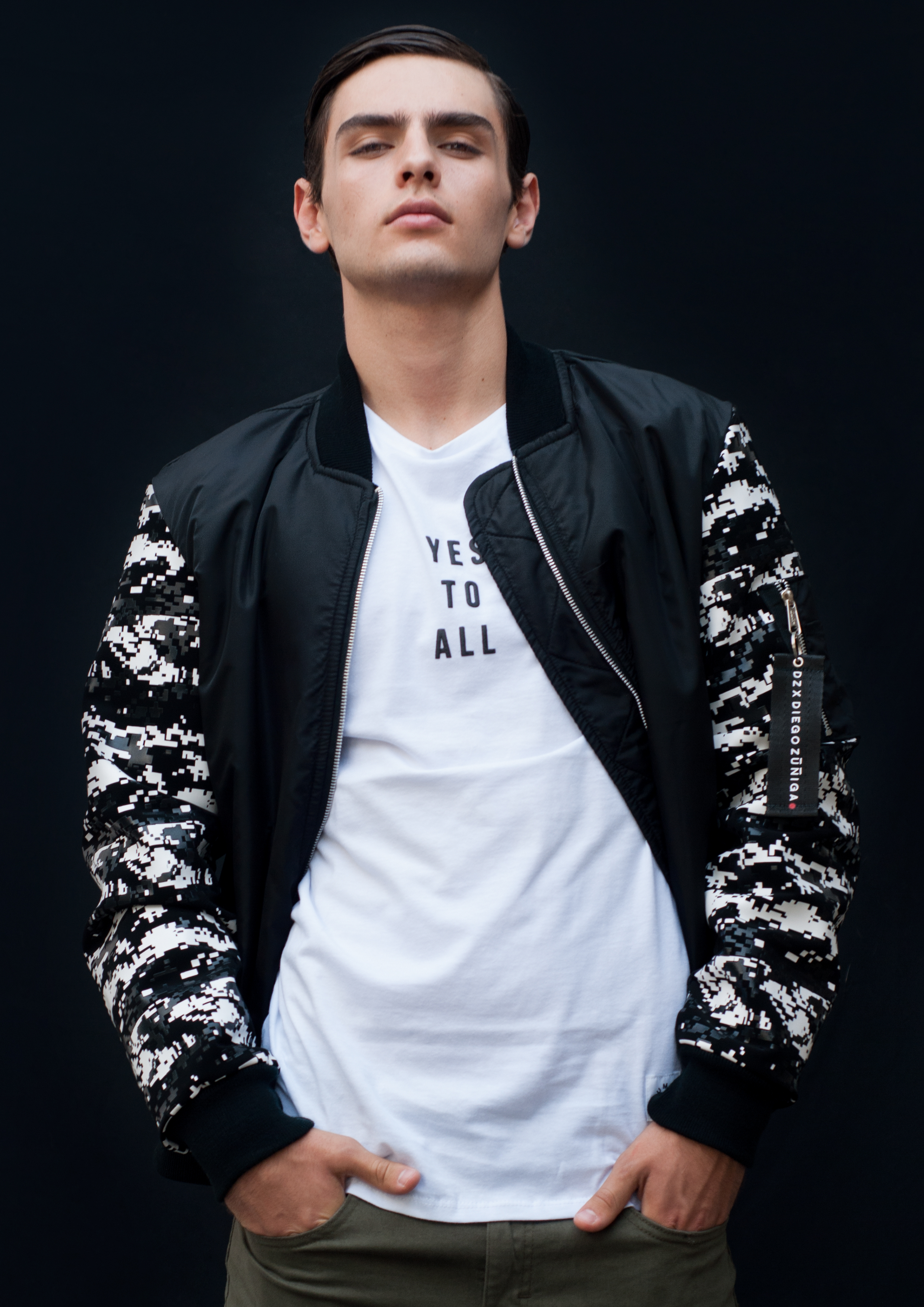 jacket DIEGO ZUNIGA MENSWEAR , t-shirt RUMVO , joggers LOB