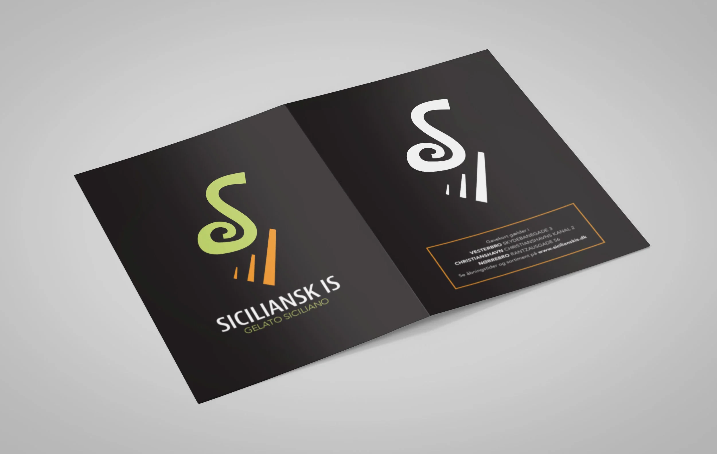 Leaflet_2xA5_Mockup_6.jpg