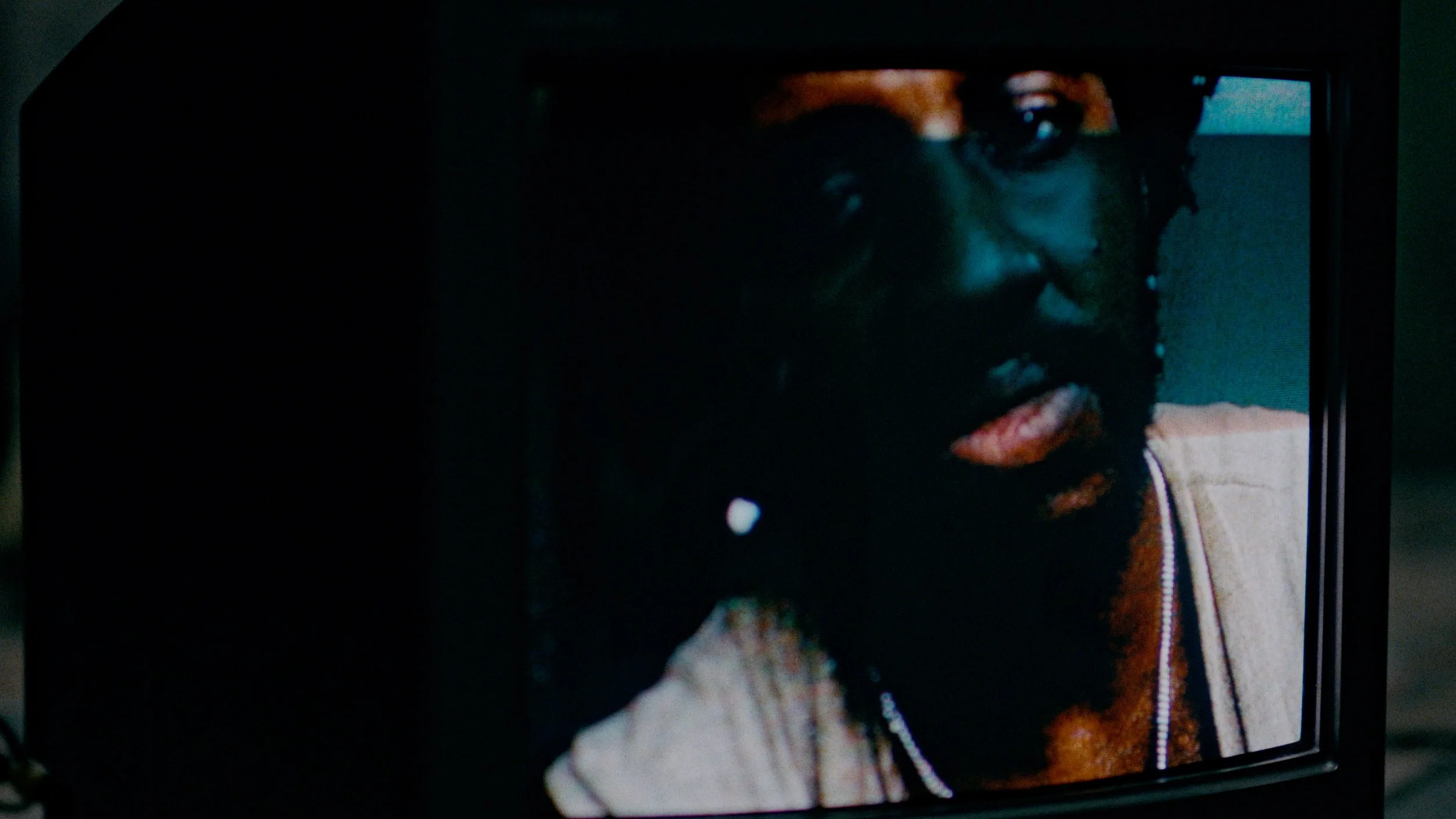 Hang Linton Holding .jpg