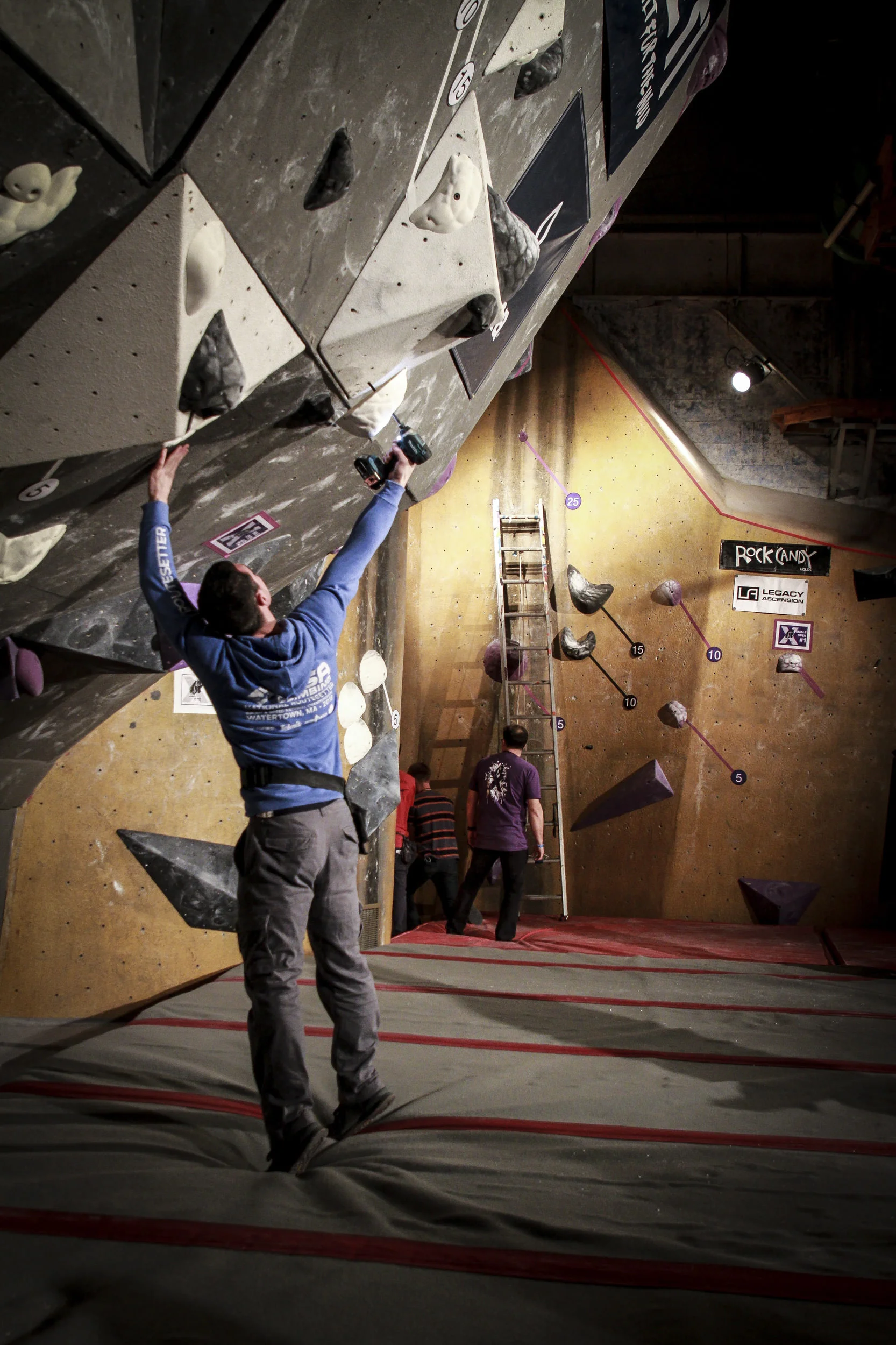 Darkhorse_Climbing_Series_X_549.jpg