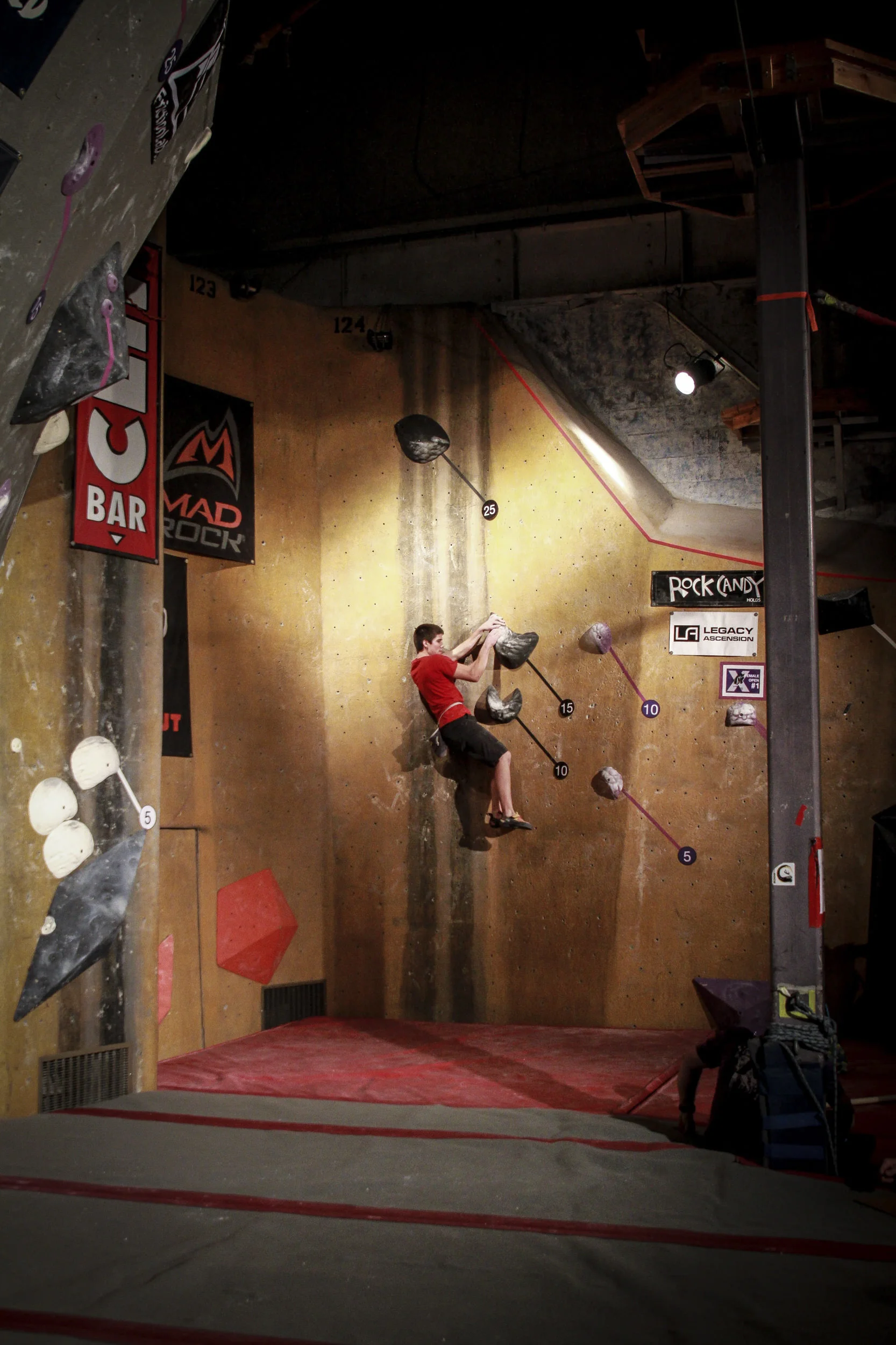 Darkhorse_Climbing_Series_X_553.jpg