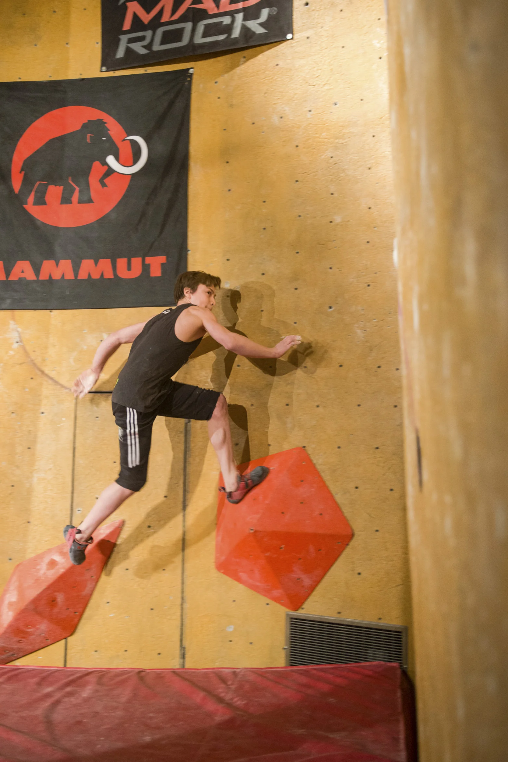 Darkhorse_Climbing_Series_X_564.jpg