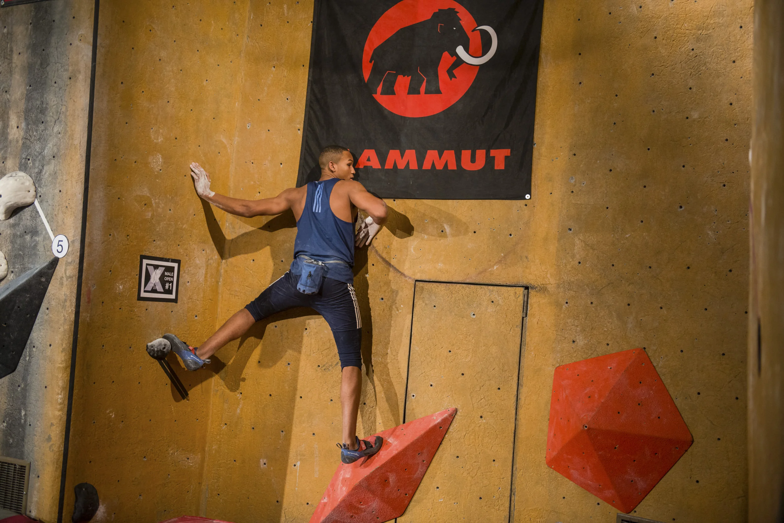 Darkhorse_Climbing_Series_X_592.jpg