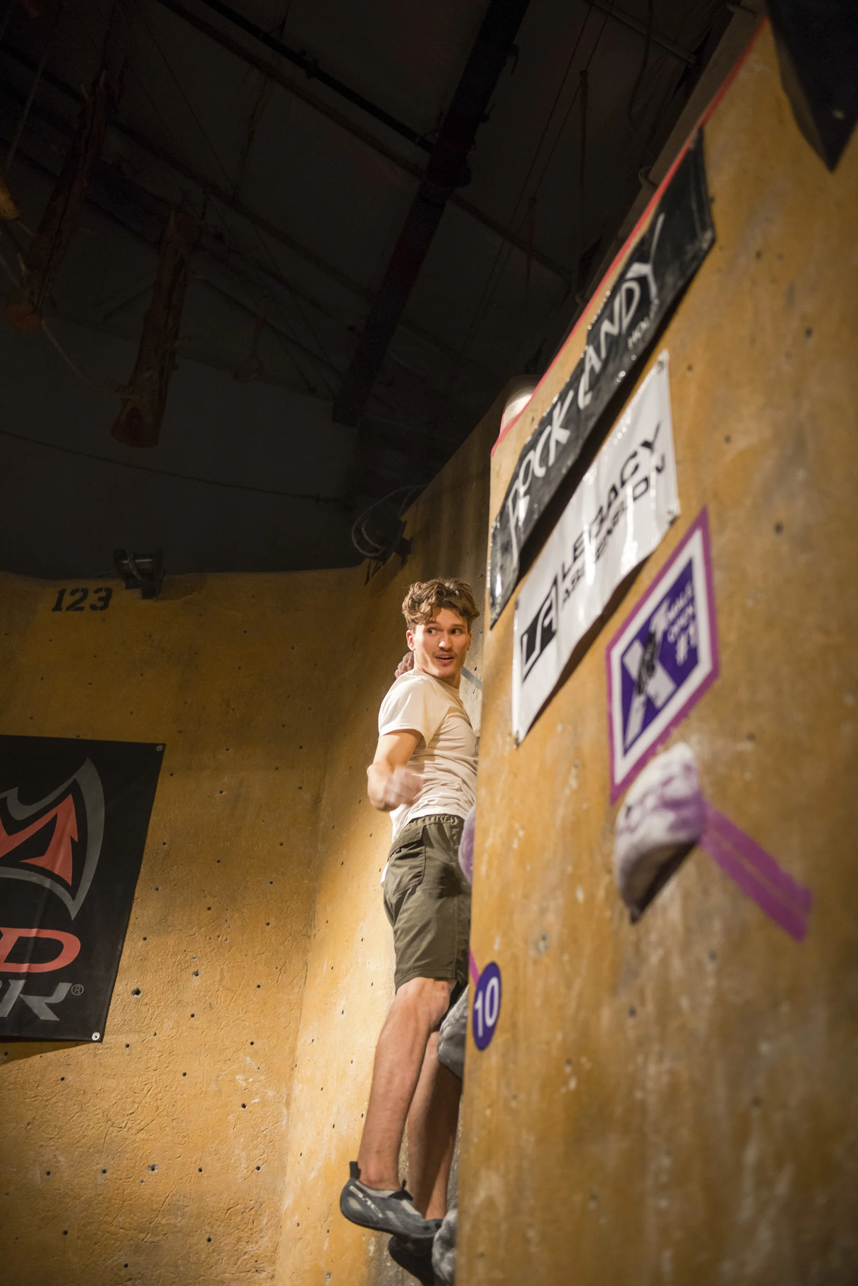 Darkhorse_Climbing_Series_X_609.jpg