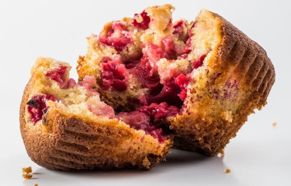 Lemon - raspberry lunchbox muffins