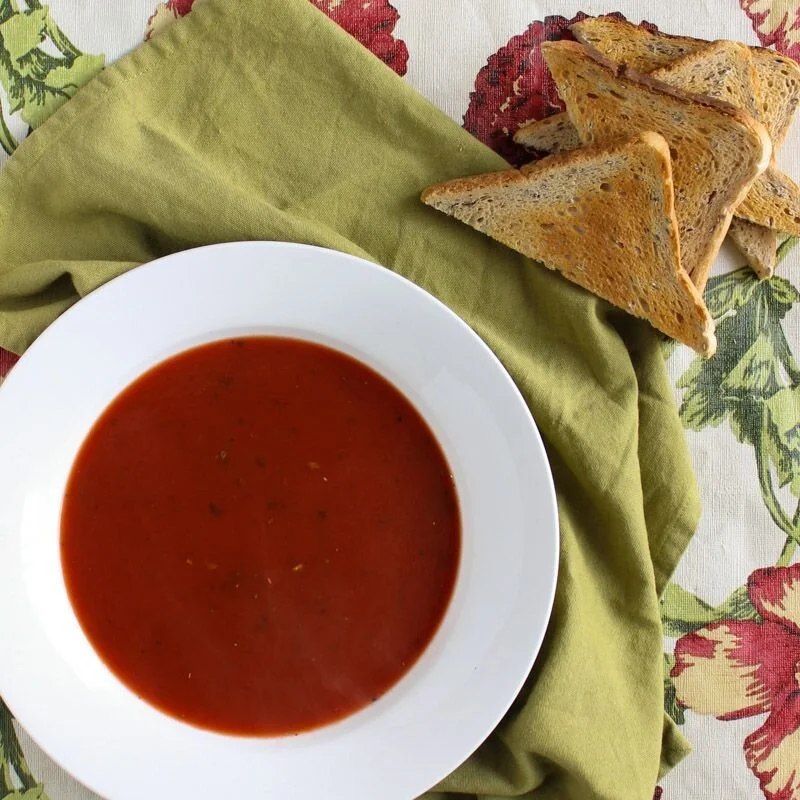 Low FODMAP Tomato Soup (gluten free and dairy free)