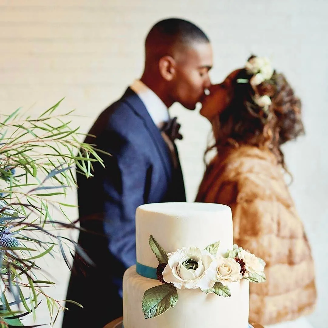 It&rsquo;s cold outside, but love warms from the inside. Beautiful shot from @thisisyou_net
🤍