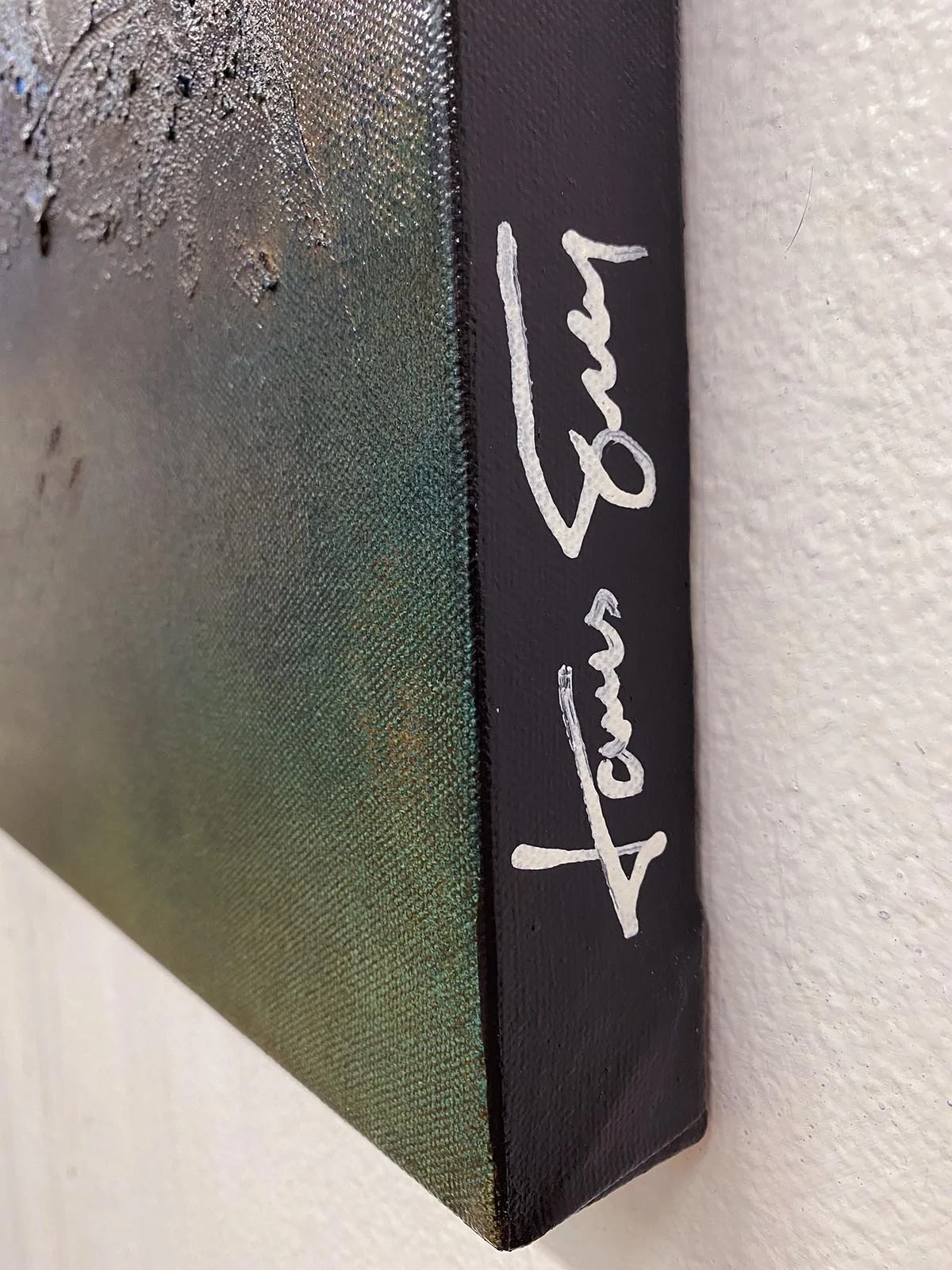 Elements No 105 signature.jpg