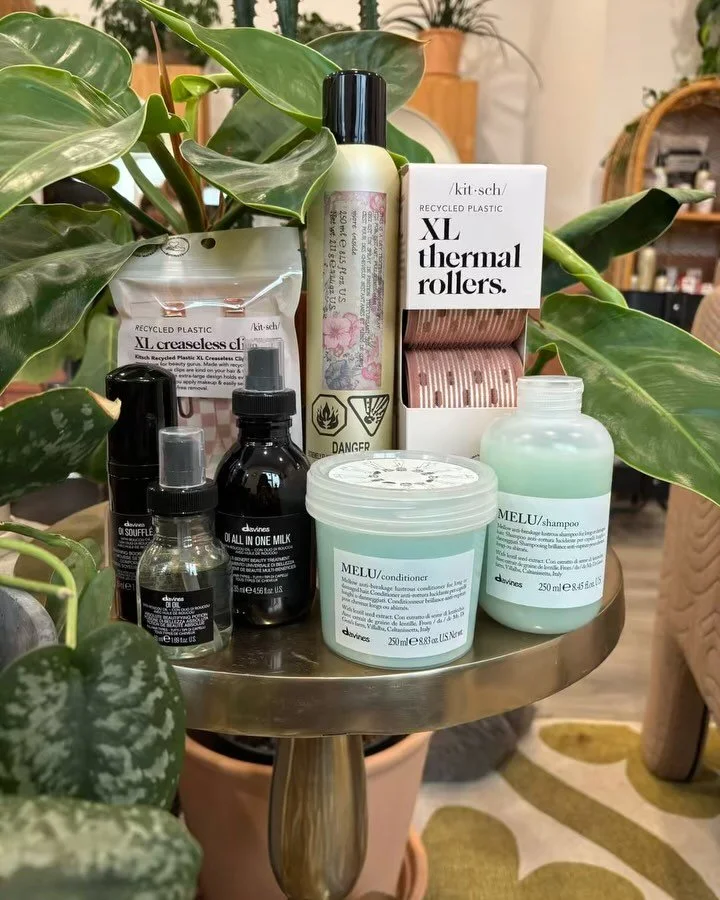 🎁 Parlours Holiday Raffle 🎁

This year we&rsquo;re raising funds for USAY @usaycalgary (Urban Society for Aboriginal Youth), an incredible organization empowering Indigenous youth in Calgary.
Donate $5 for 1 ticket (unlimited) or $20 for 5 tickets 