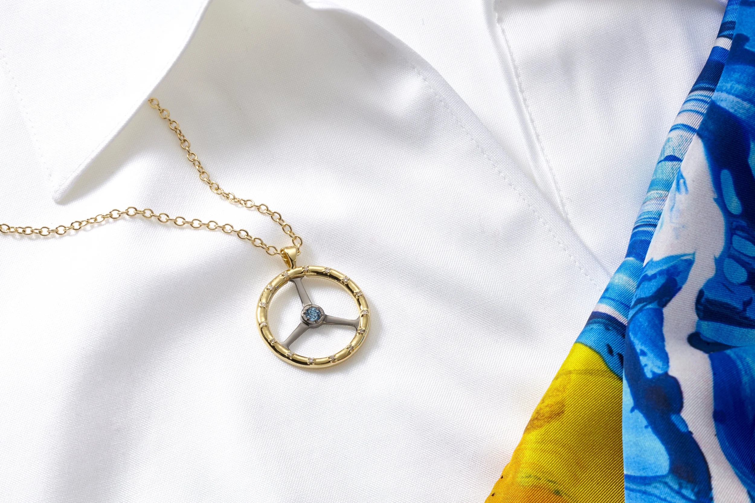 Necklace_AM9297_R.jpg