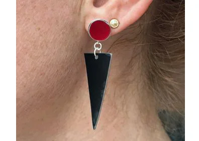 lamborghini-triangle-earrings-2_grande_r.jpg