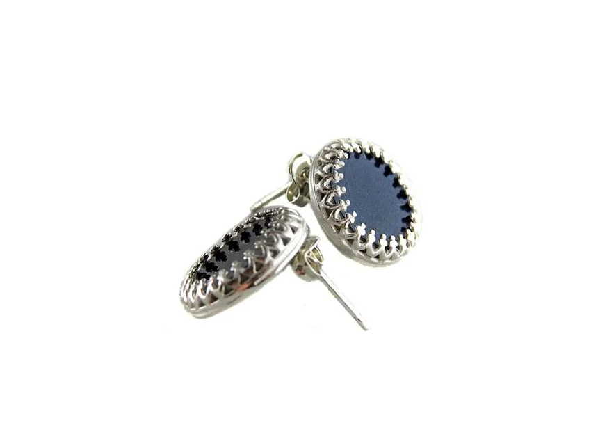 earrings-ferrari-360-modena-crown-stud-earrings-1_grande_r2.jpg