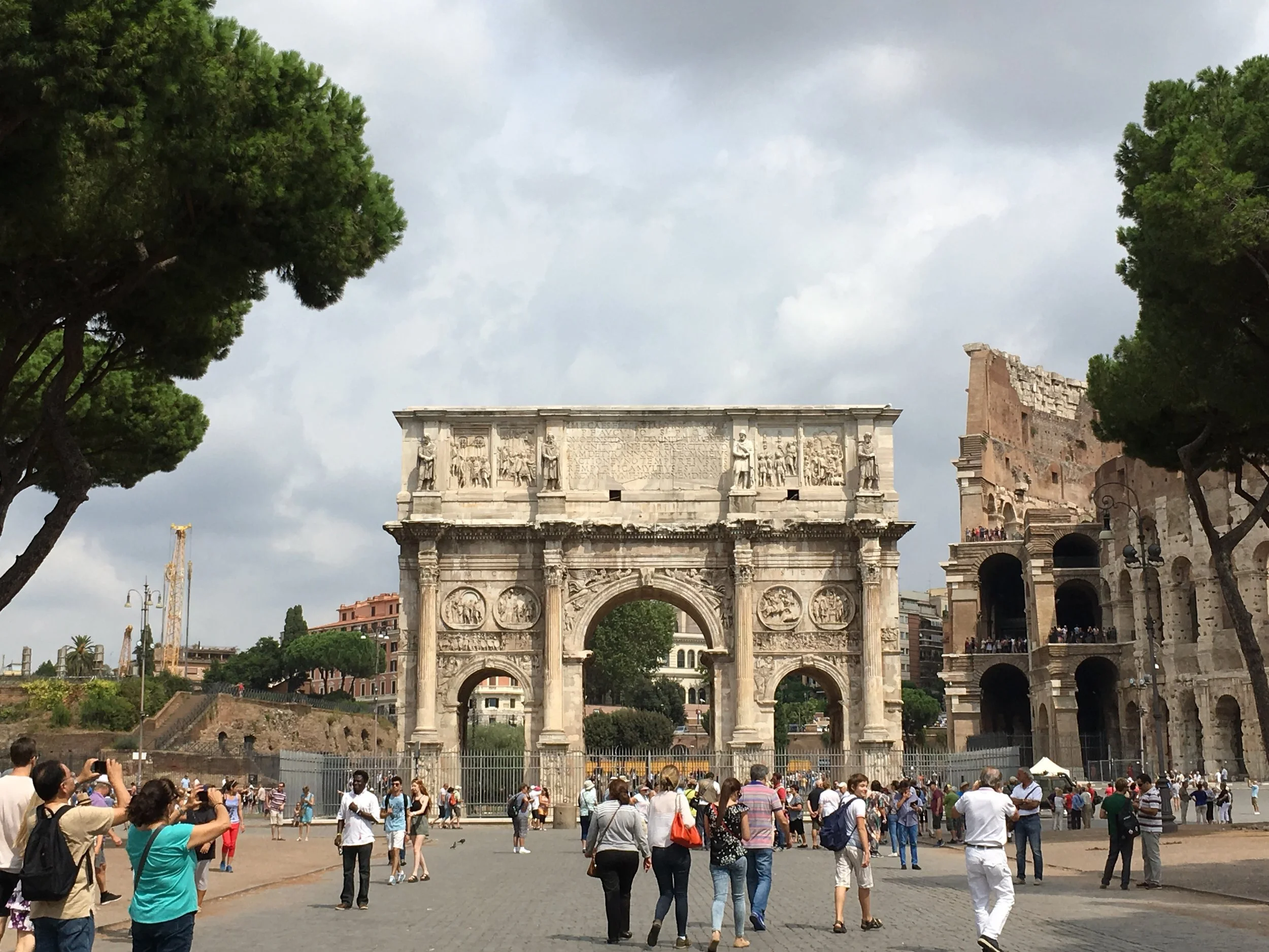 Arch of Constantine, Colosseum off to the right