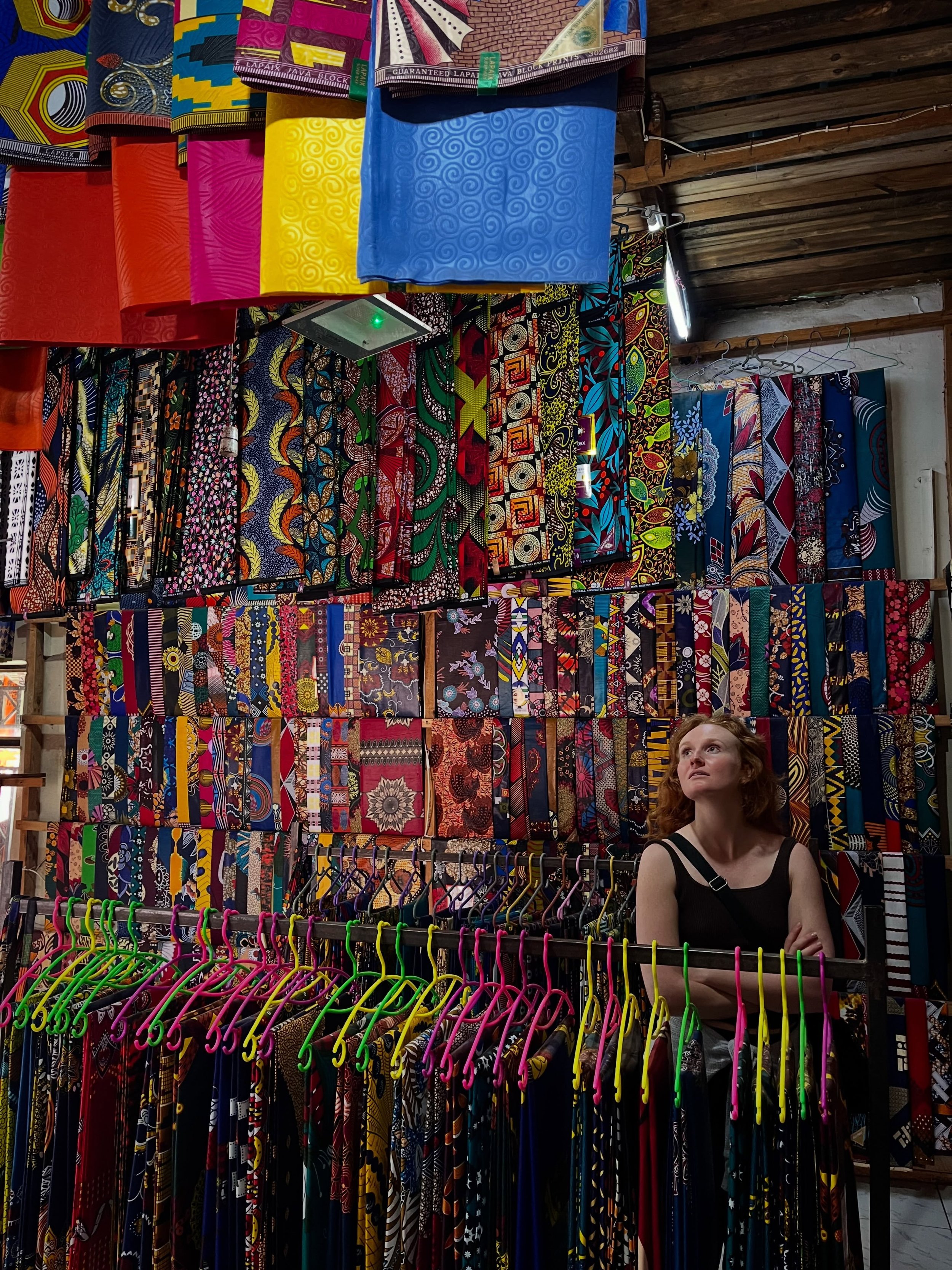 Chitenge shopping in Zambia. Thanks to the best guide @nsamhitan