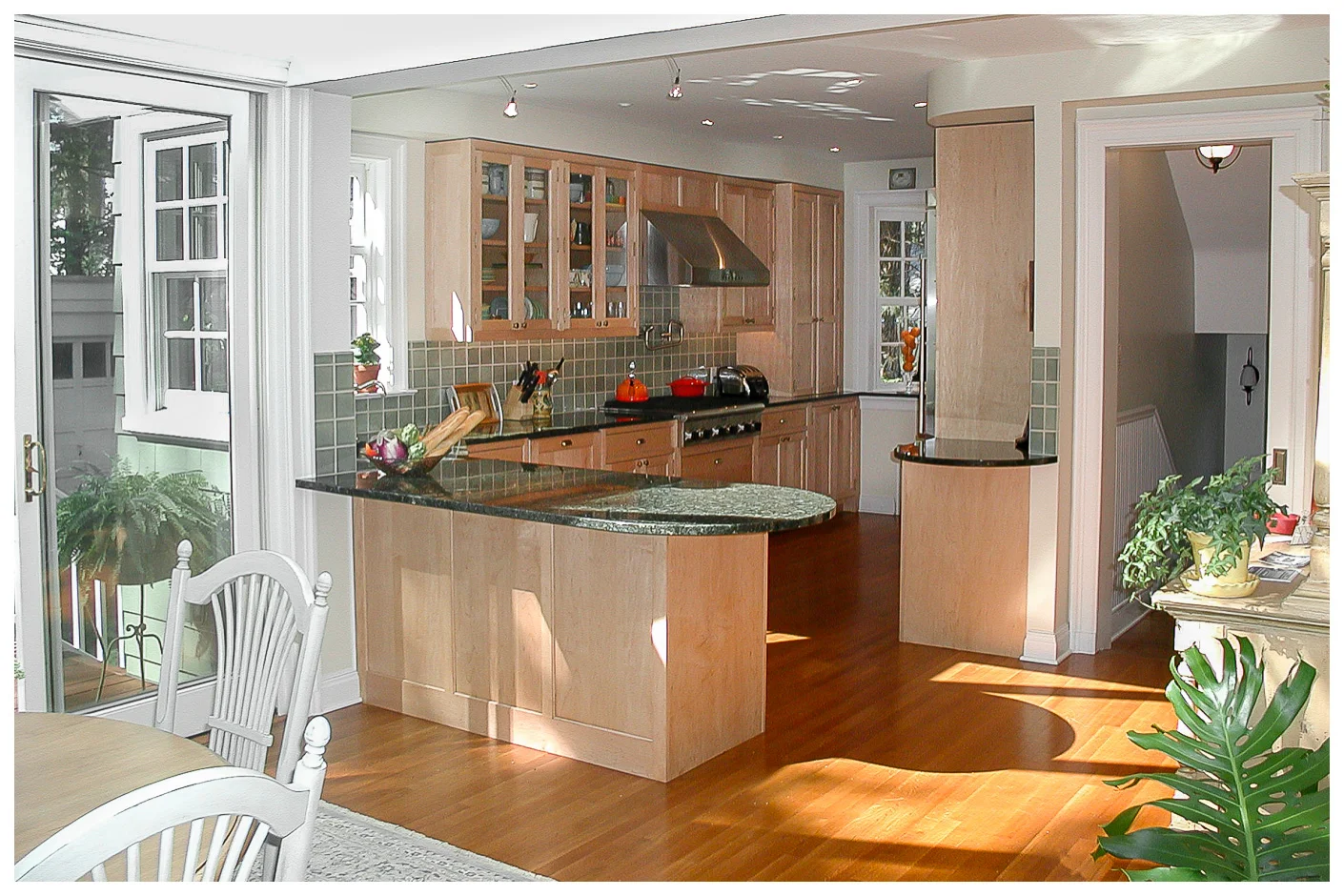 Interior - closer towards kitchen.jpg