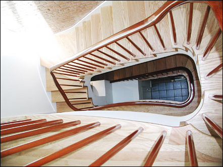 340W22.stair.top.dn.jpg