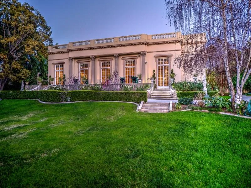 picture-uh=ee77e1a59fec433b8ad1e794ff2dab-ps=e7dec2471d1e46fa3d896fbeb63ff1-1234-S-Oak-Knoll-Ave-Pasadena-CA-91106.jpg