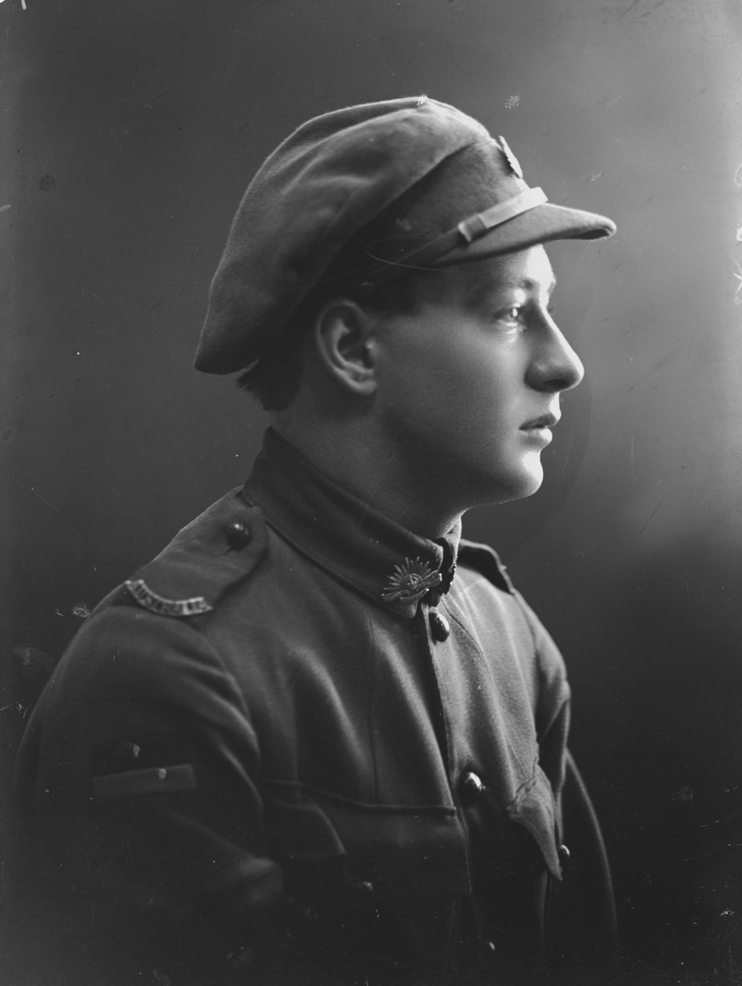 Photographed at the Dease Studio, 117 Barrack Street Perth WA Image courtesy of the State Library of Western Australia: 108038PD