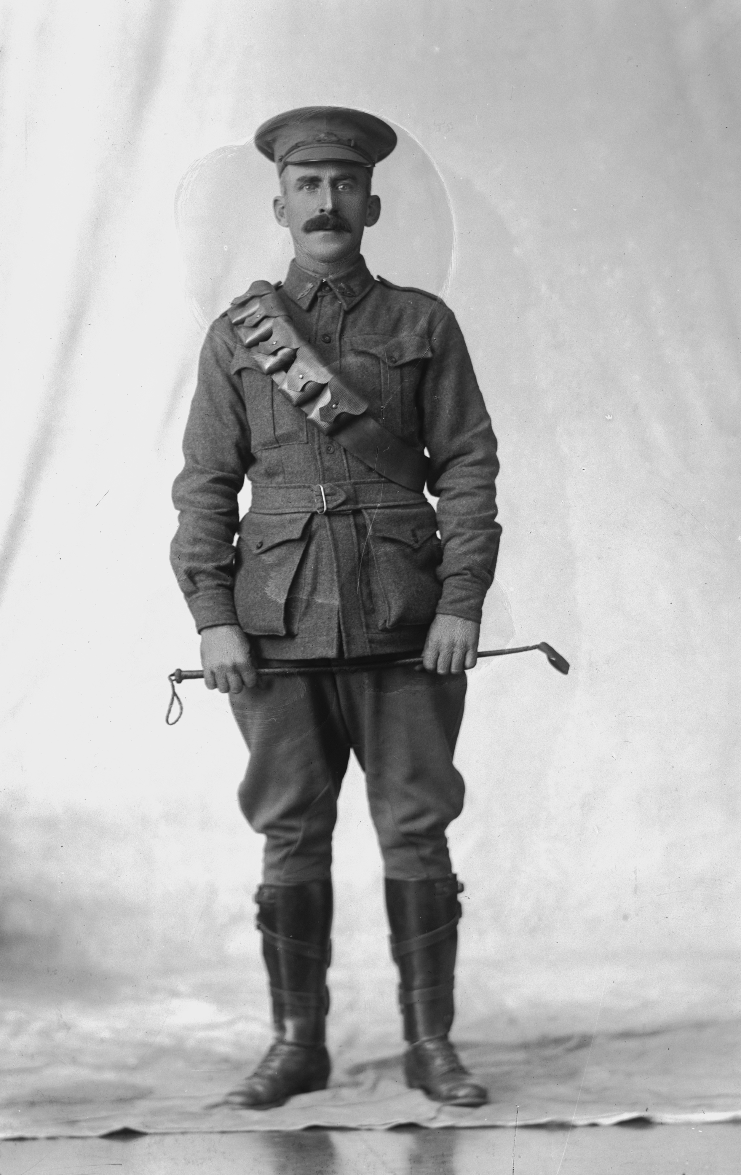 Photographed at the Dease Studio, 117 Barrack Street Perth WA Image courtesy of the State Library of Western Australia: 108381PD