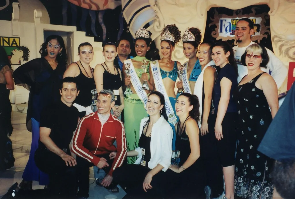A-casual-ensemble-photo-following-a-performance-at-the-Miss-IndiaUniverseWorld-pageant-2002-1024x691.jpg