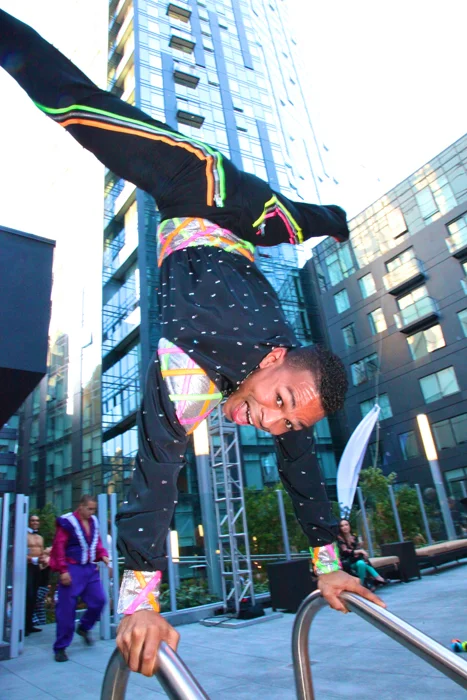 Acrobat5.jpg