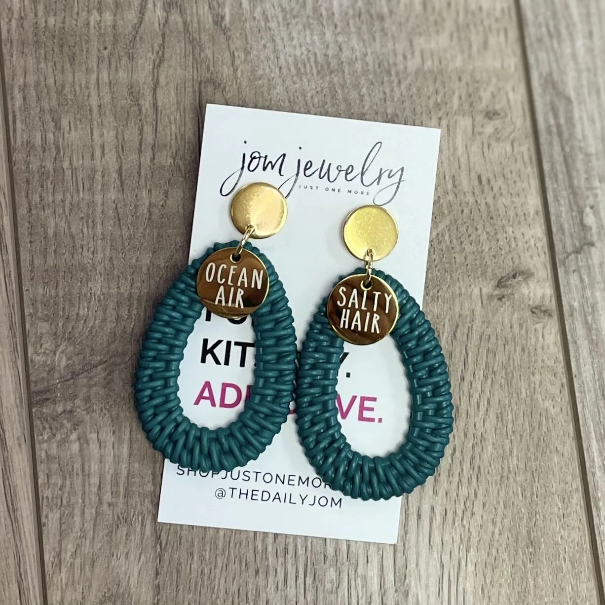 4A098D22-4C6D-4F03-8023-5D7B960E70EF