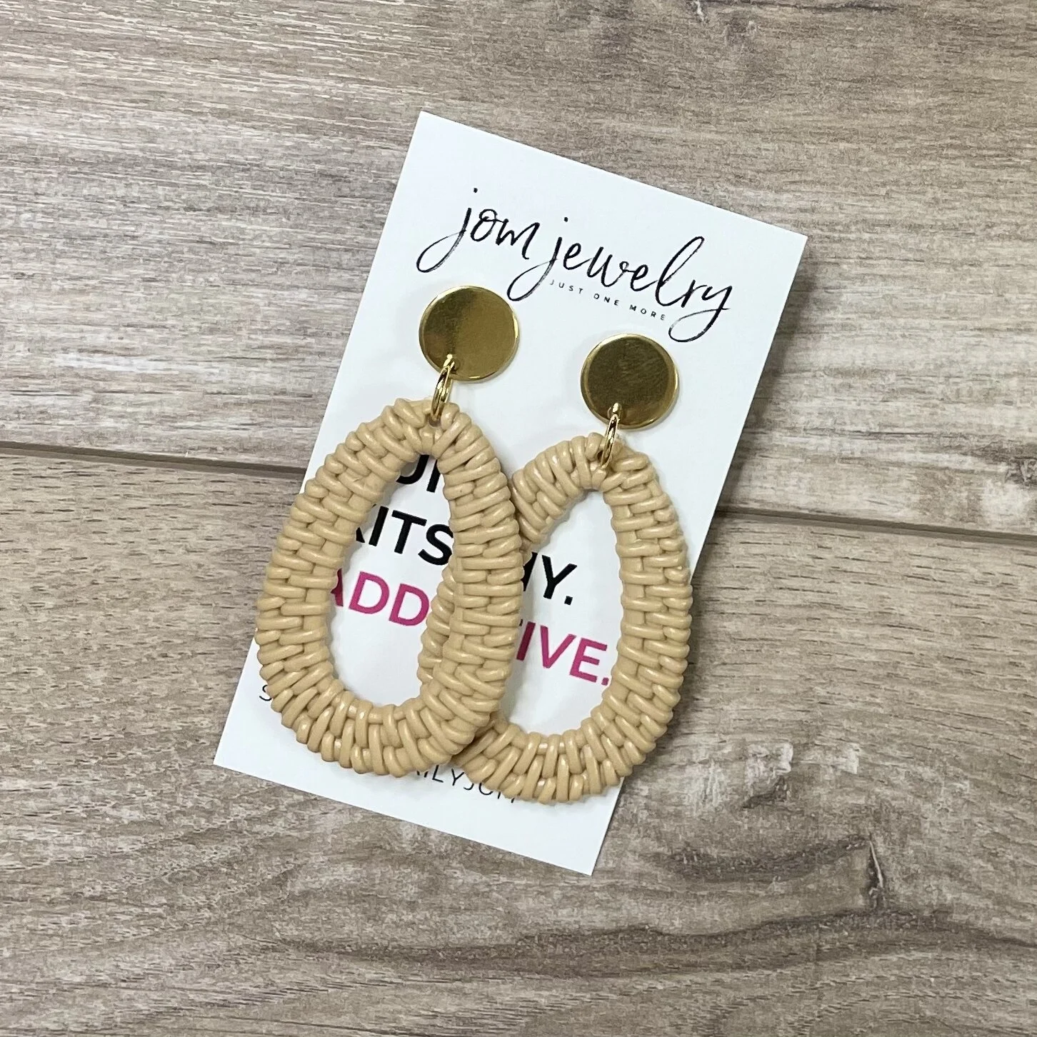 79E4233E-14E5-46F7-8BB6-B04AFEE97CC0