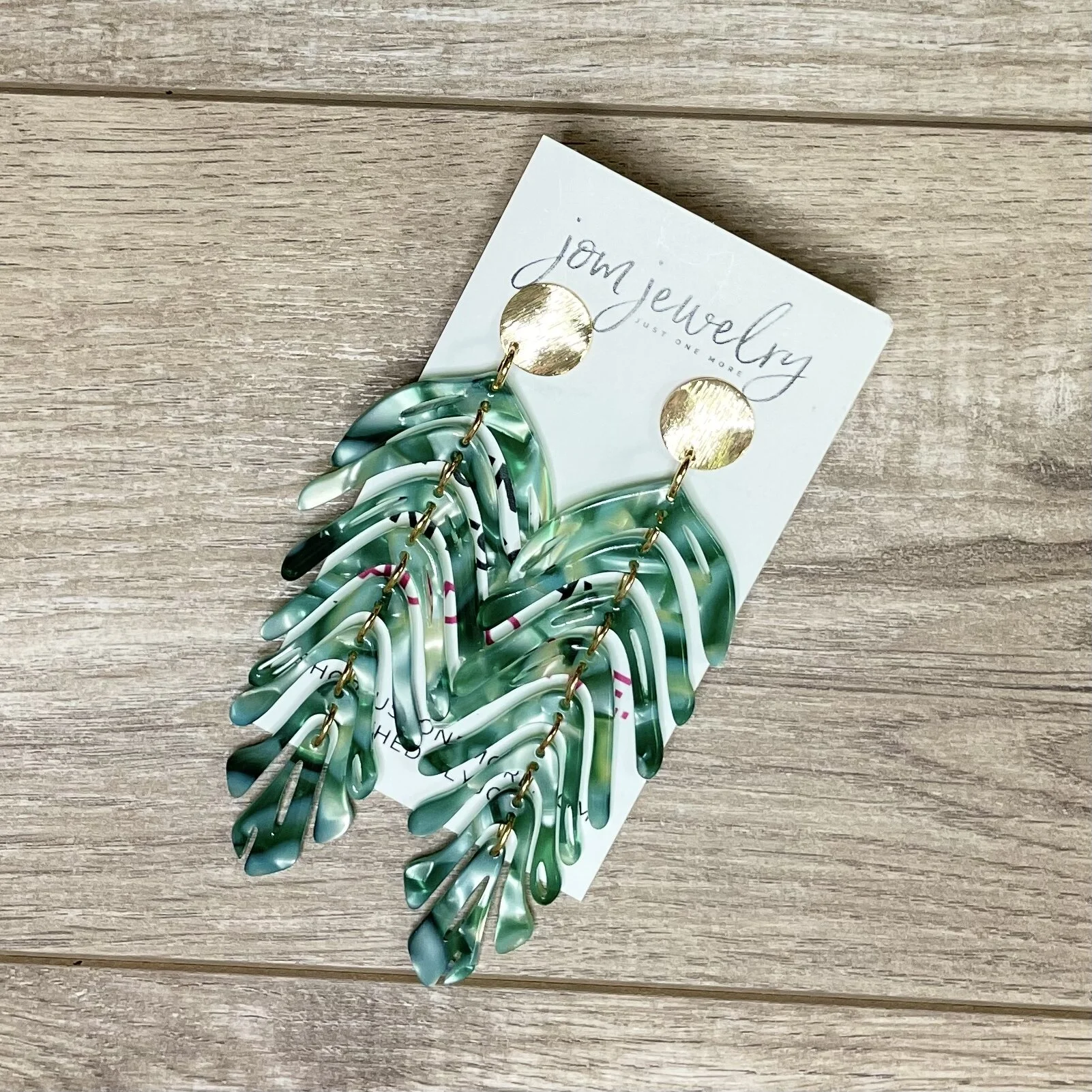 3B436603-280A-4D31-904D-4D410674672E