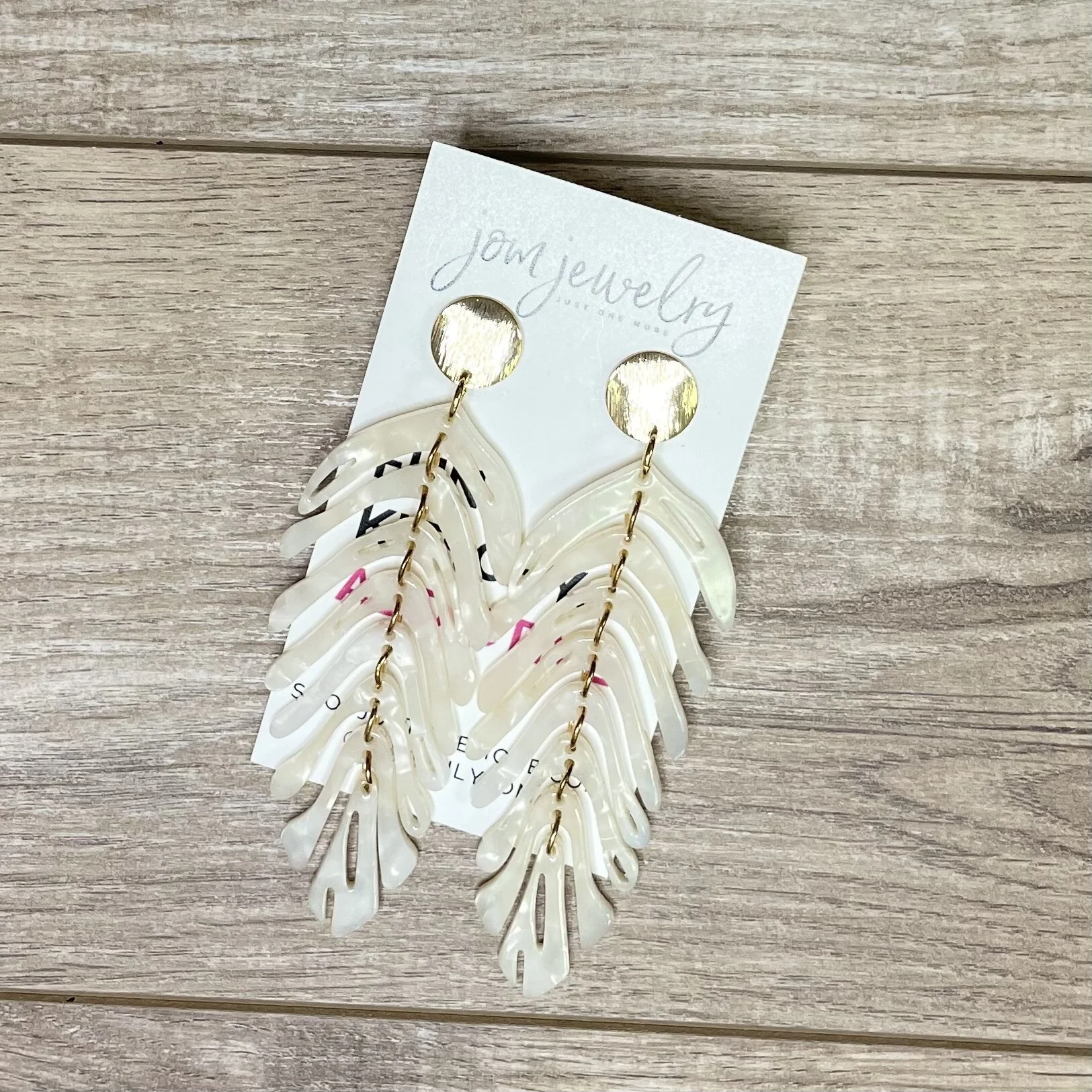 B2EDE67D-0110-4EF6-9BC7-06D3CF83E936