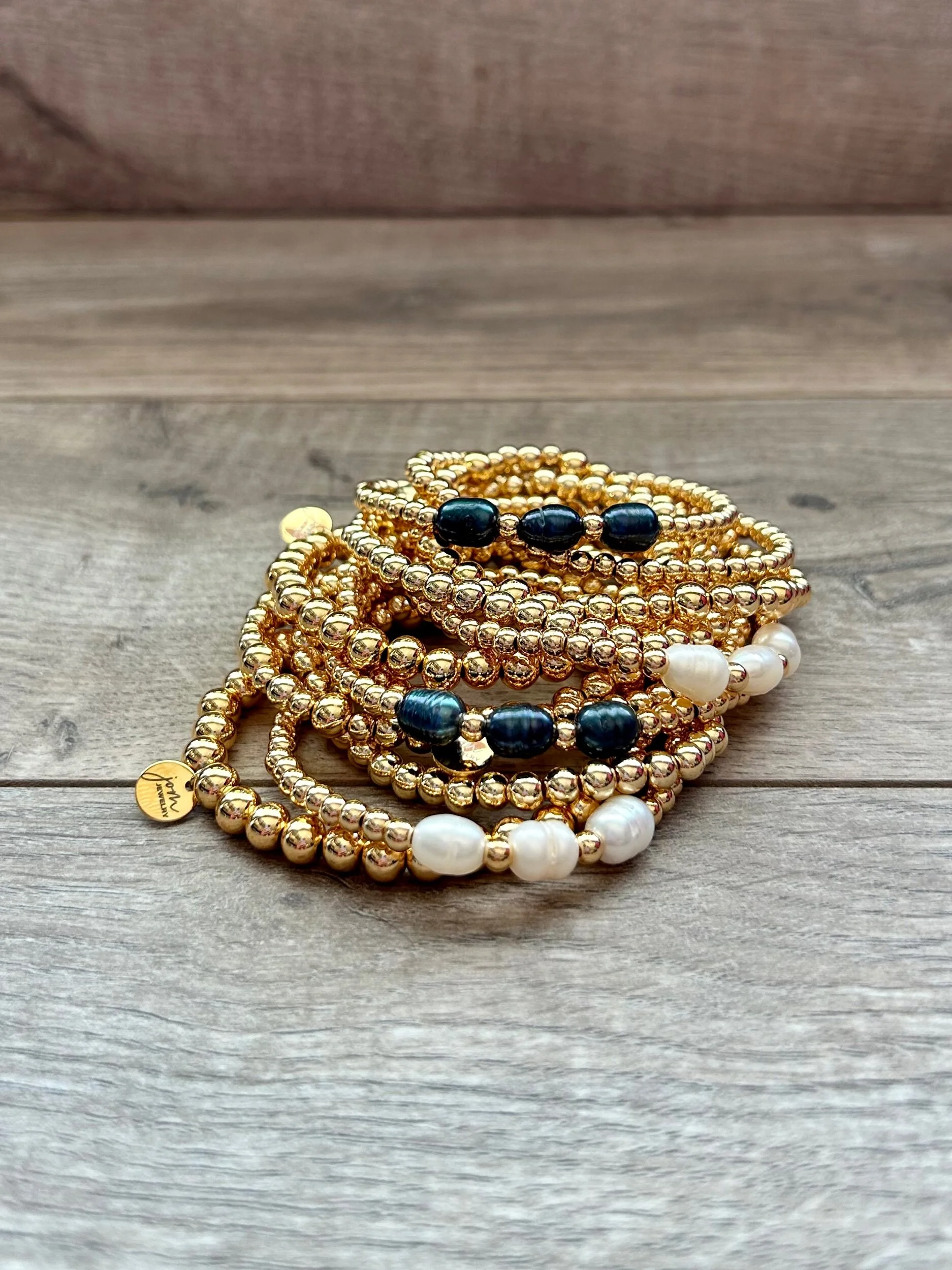 DA649315-A48D-4FA7-B0B1-242D39F24C86