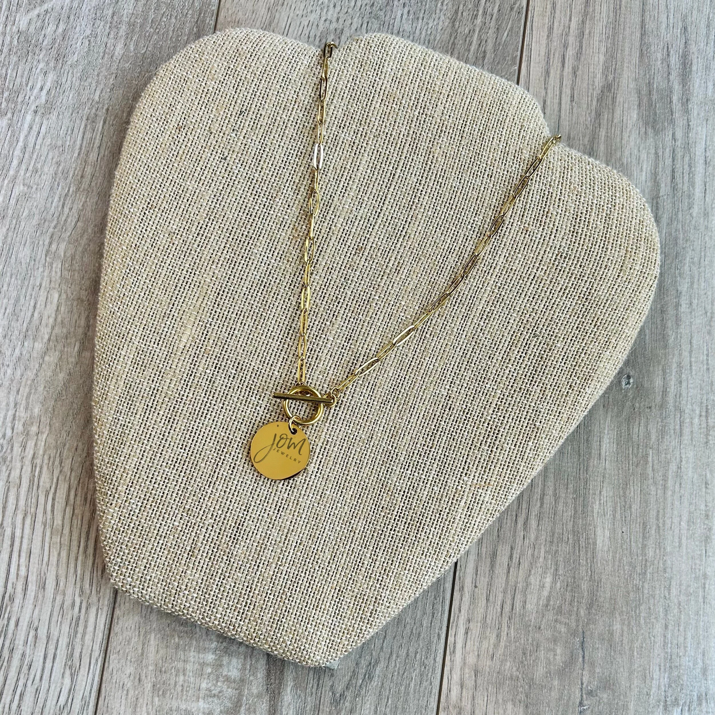 FEEECE0C-3FB5-4B7D-85F4-7B69B2D07954