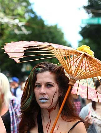 400px-Zombie_Walk_2013_(9537850293).jpg