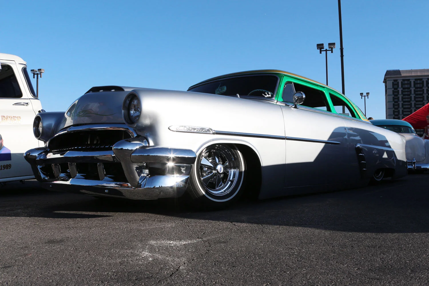 VLV_customline.jpg