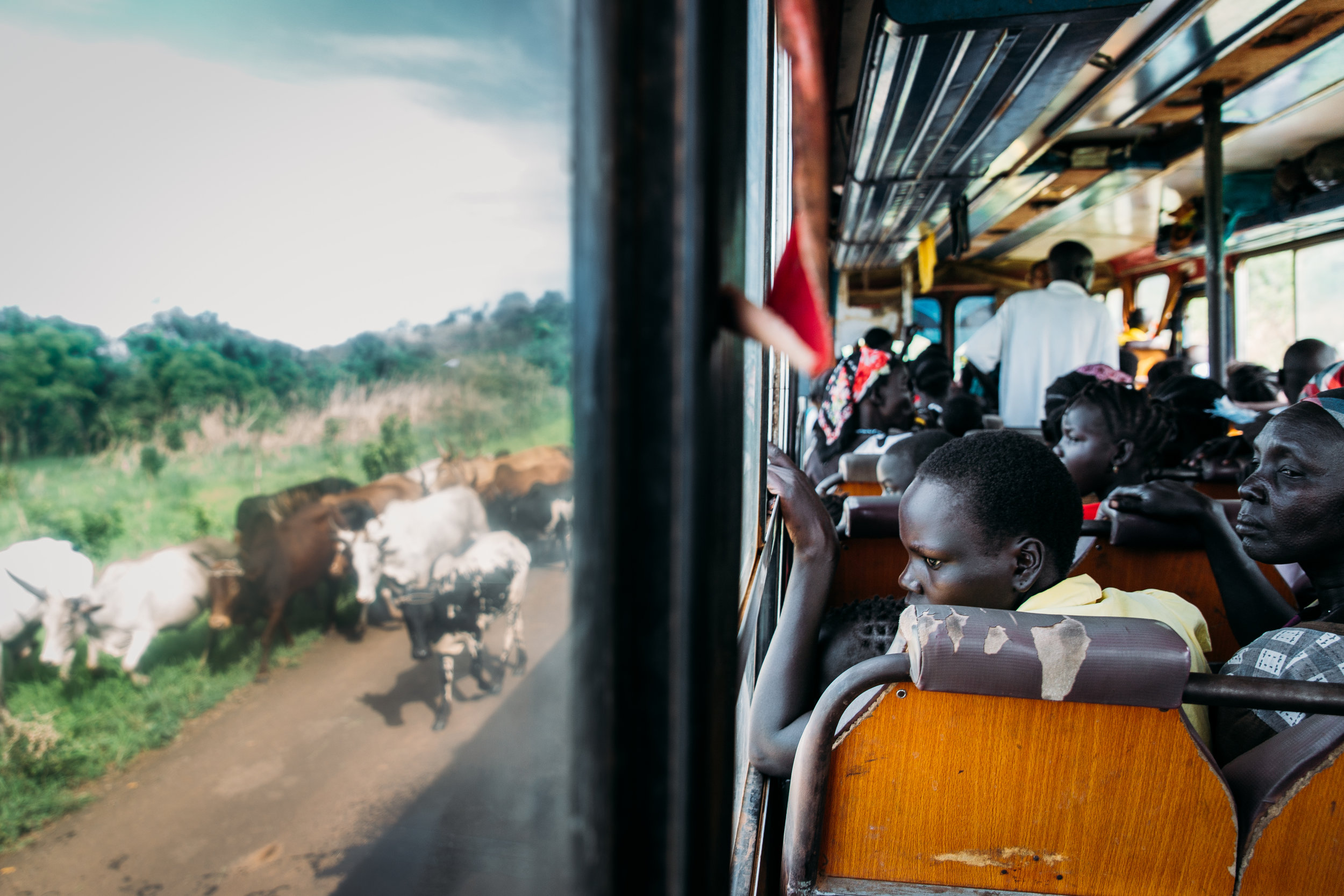 Refugees traveling from Gambela, Ethiopia toward South Sudan border