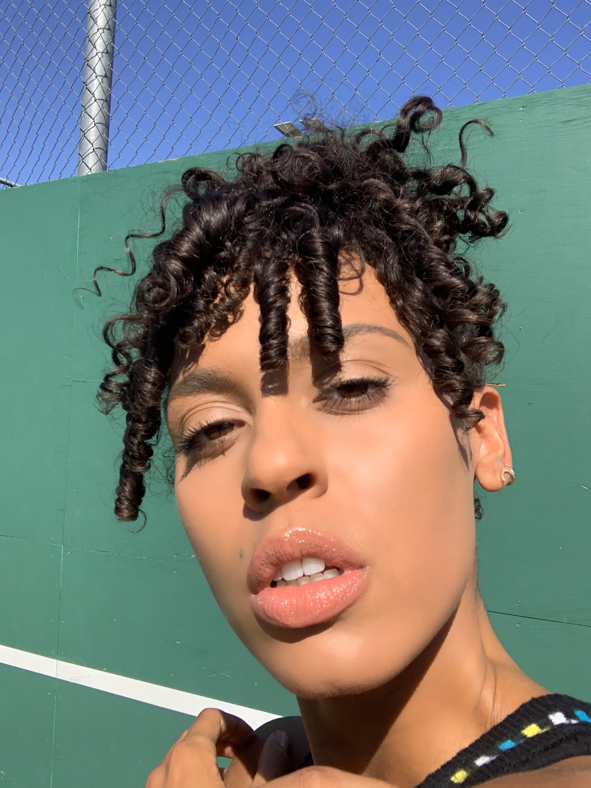Facetune_12-09-2019-15-35-26.jpg