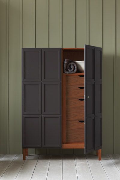 Griffin Cabinet