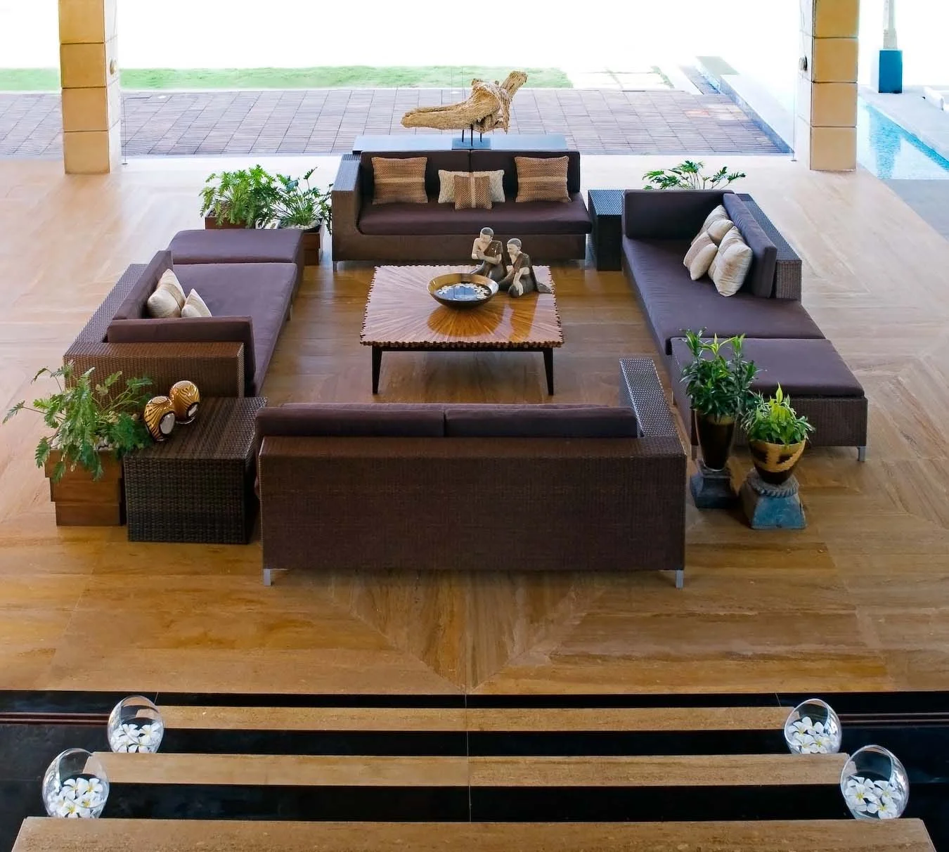 05-Lower Deck.jpg