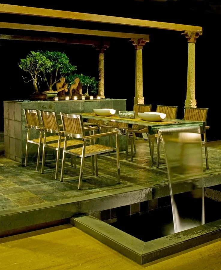 08-Lower Deck-Water Table.jpg